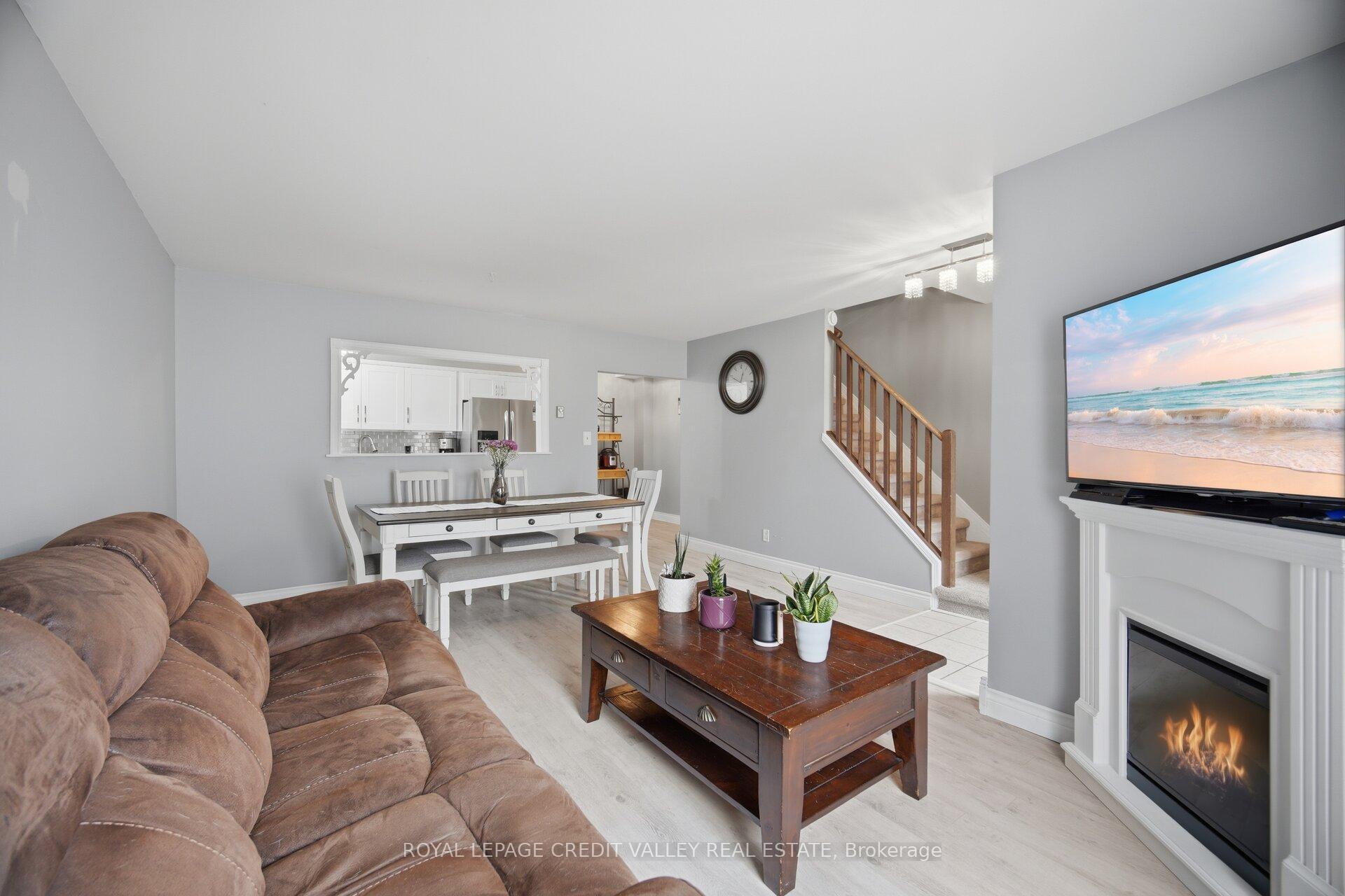 Photo 8 of Unit 4, 2 Parkview Drive, Orangeville — HOMEH