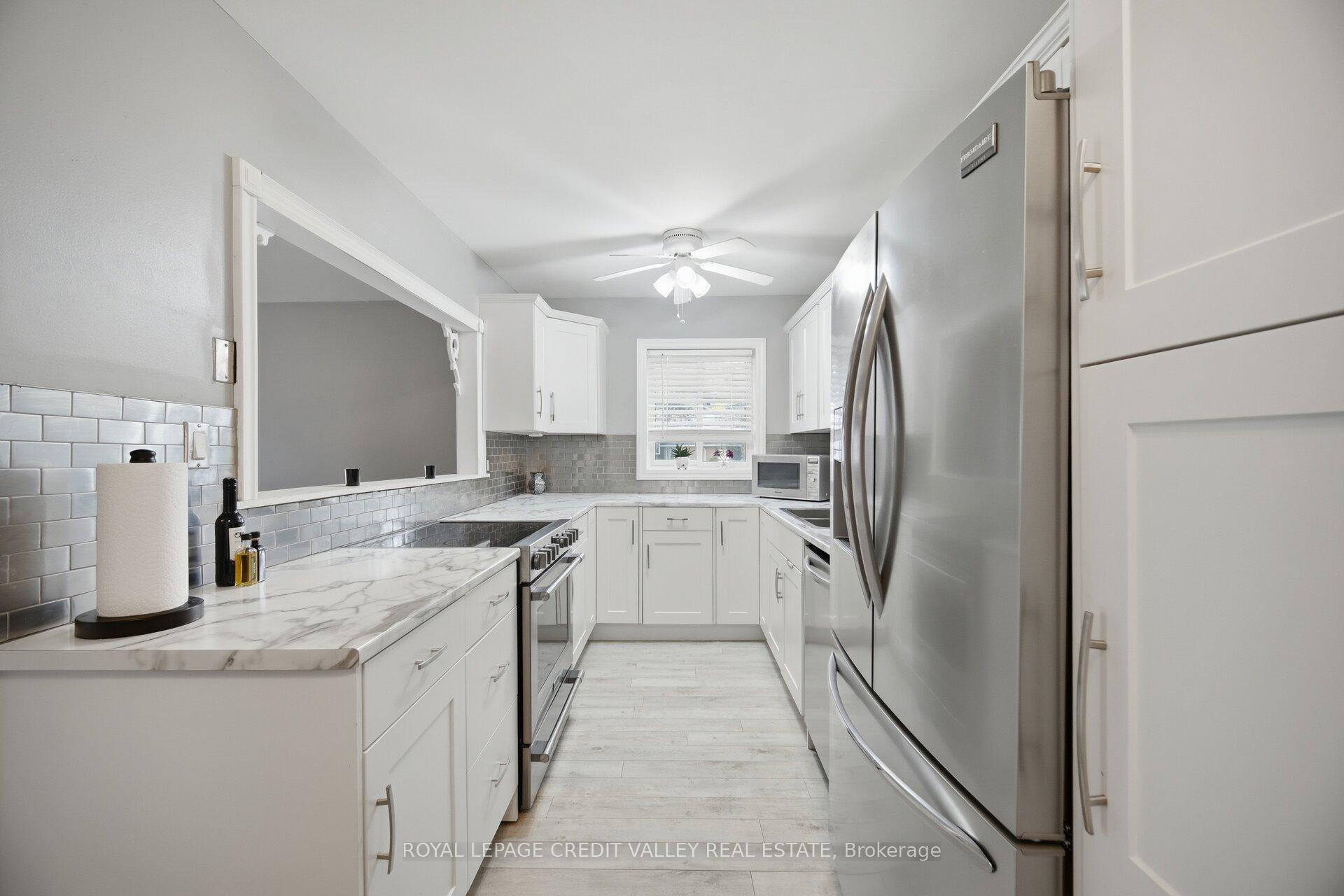 Photo 12 of Unit 4, 2 Parkview Drive, Orangeville — HOMEH