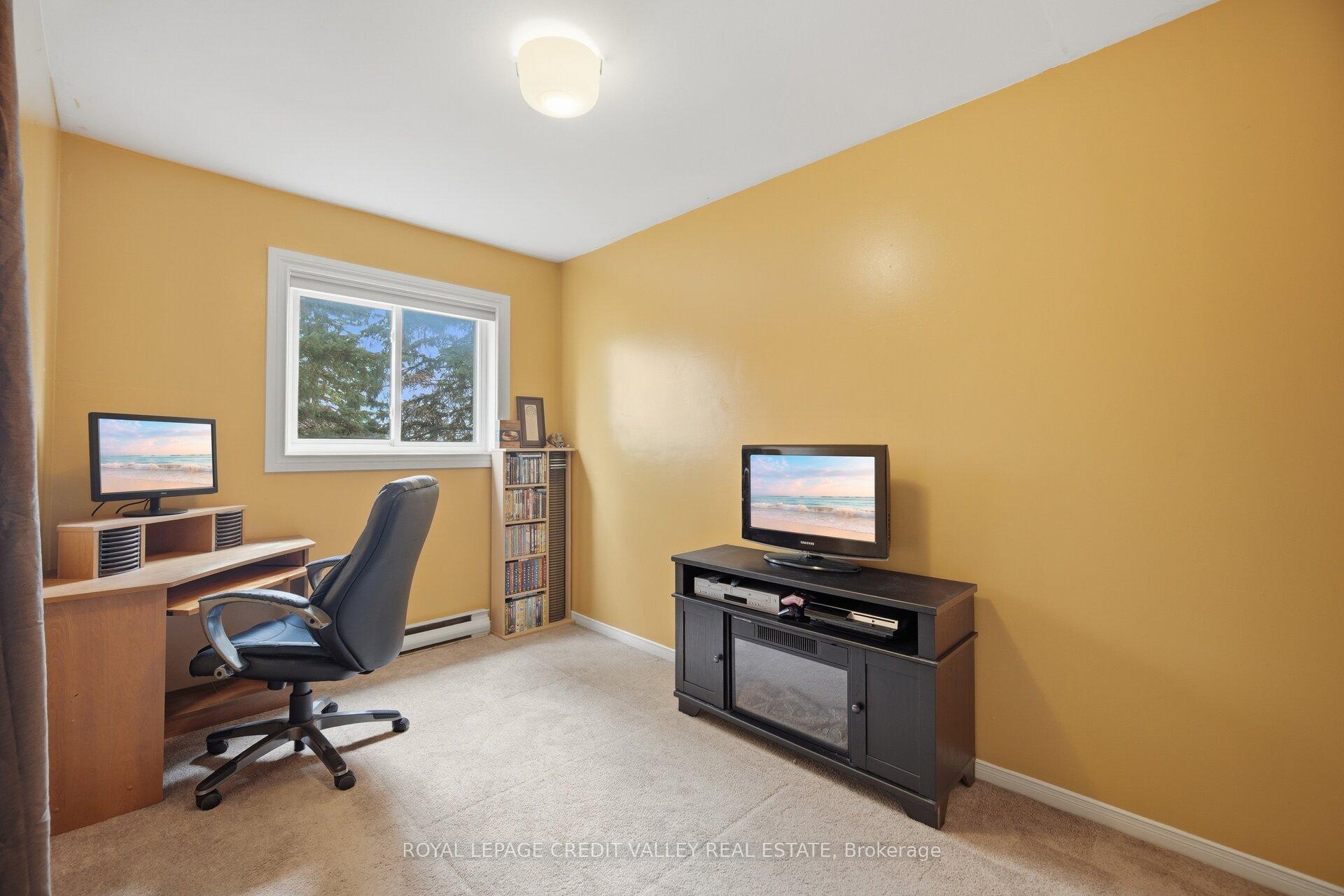 Photo 18 of Unit 4, 2 Parkview Drive, Orangeville — HOMEH