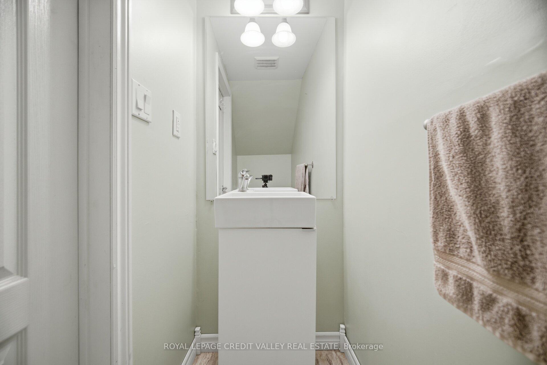 Photo 27 of Unit 4, 2 Parkview Drive, Orangeville — HOMEH