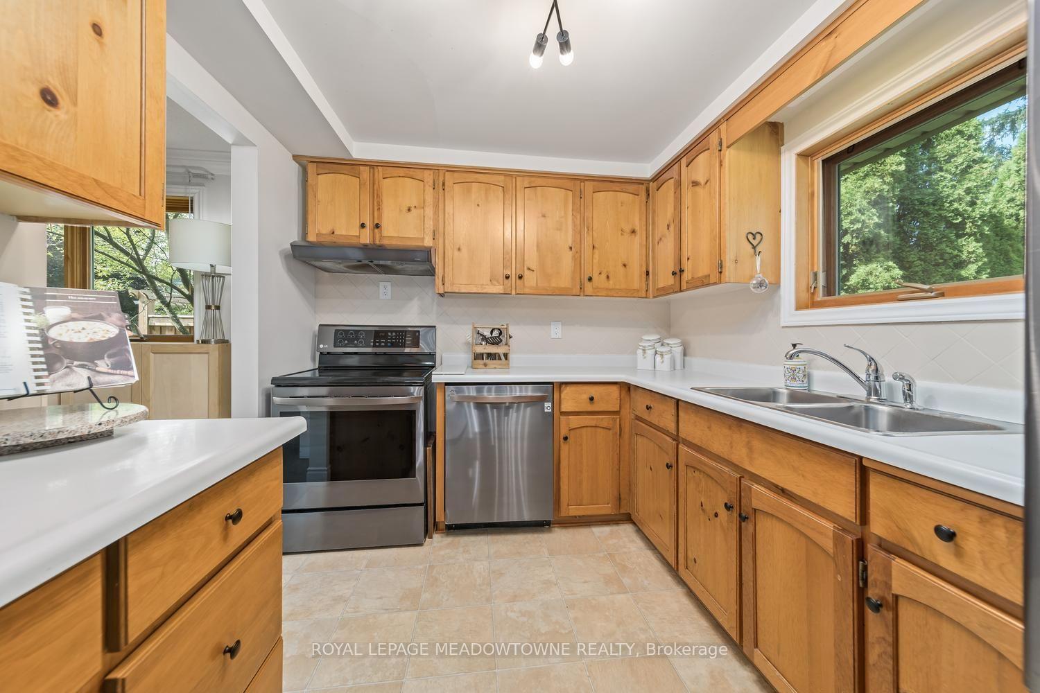 Photo 14 of 164 Henry Street, Guelph/Eramosa, Rockwood — HOMEH