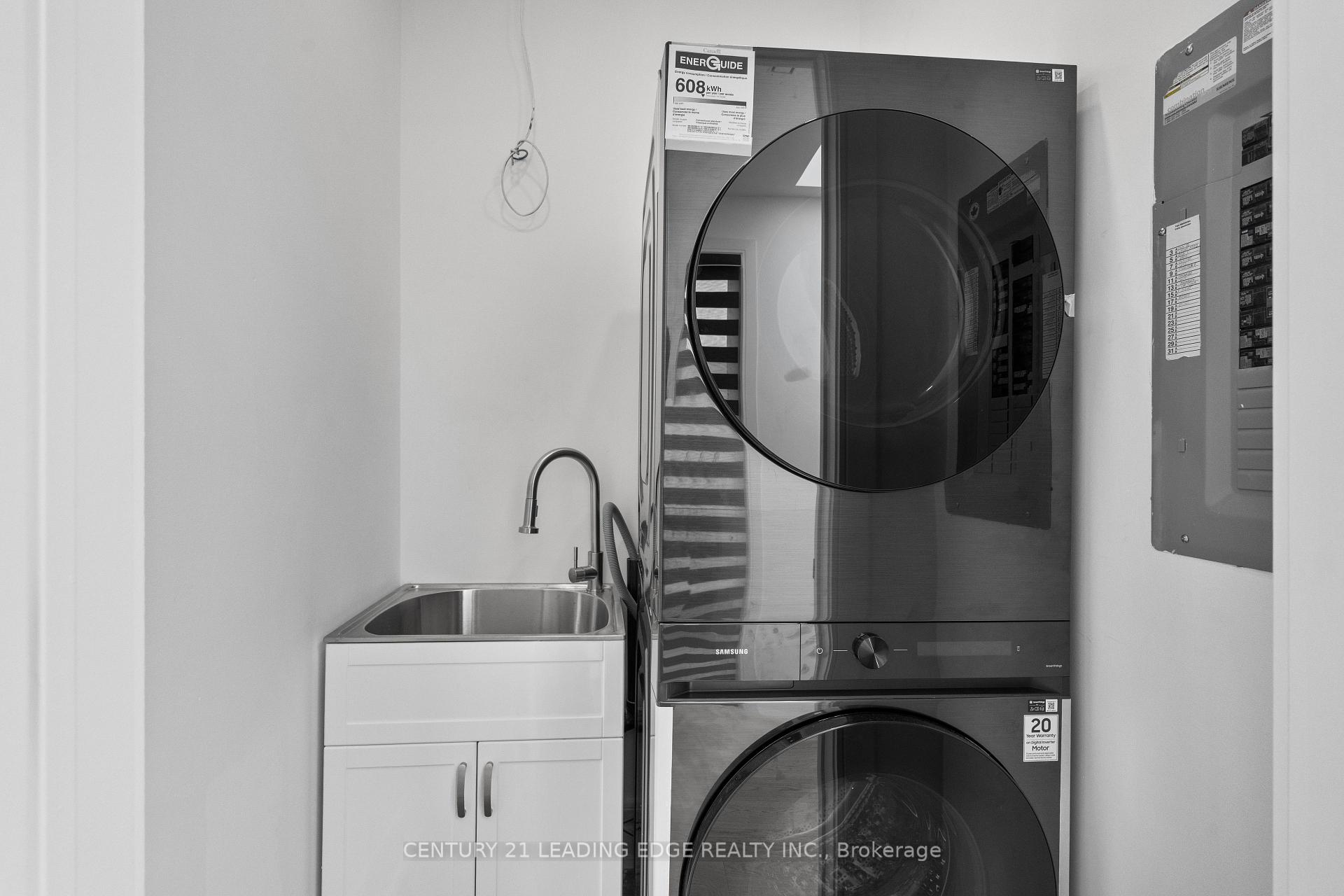 Photo 25 of 147 Durant Avenue, Toronto, East York — HOMEH