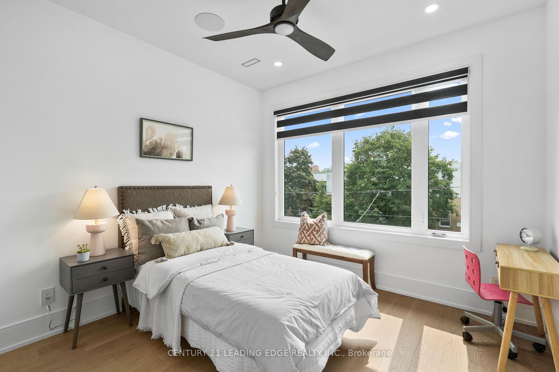 Photo 26 of 147 Durant Avenue, Toronto, East York — HOMEH