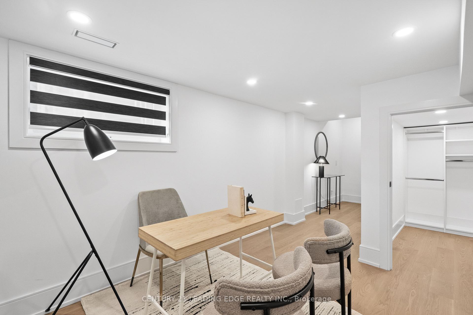 Photo 33 of 147 Durant Avenue, Toronto, East York — HOMEH