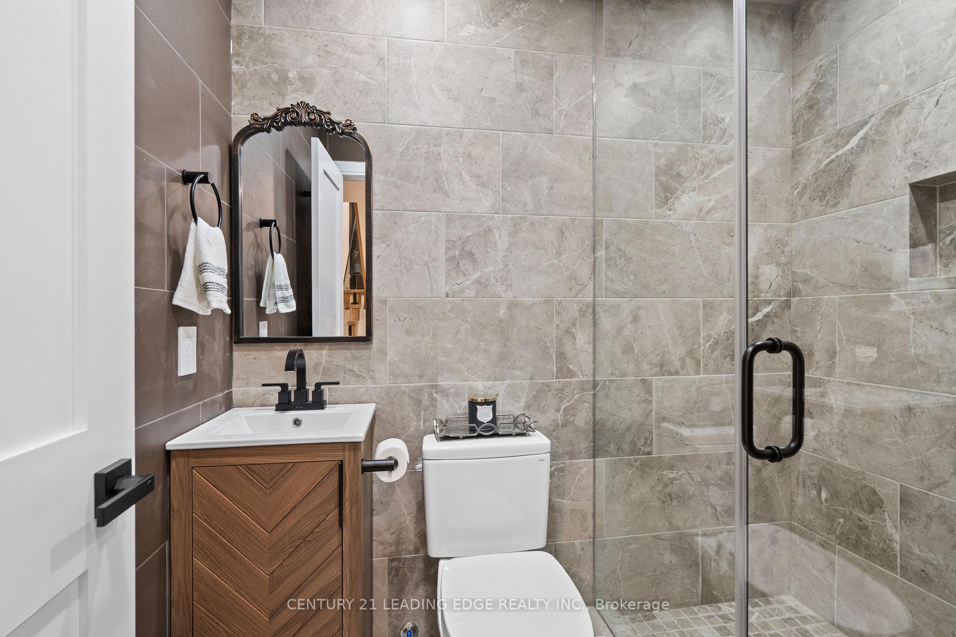 Photo 34 of 147 Durant Avenue, Toronto, East York — HOMEH