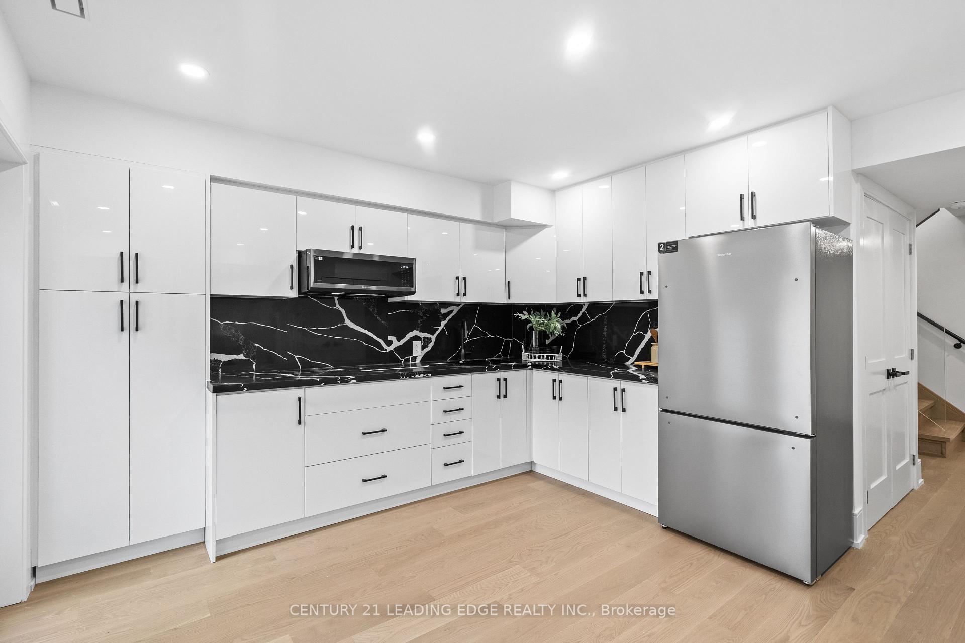 Photo 38 of 147 Durant Avenue, Toronto, East York — HOMEH