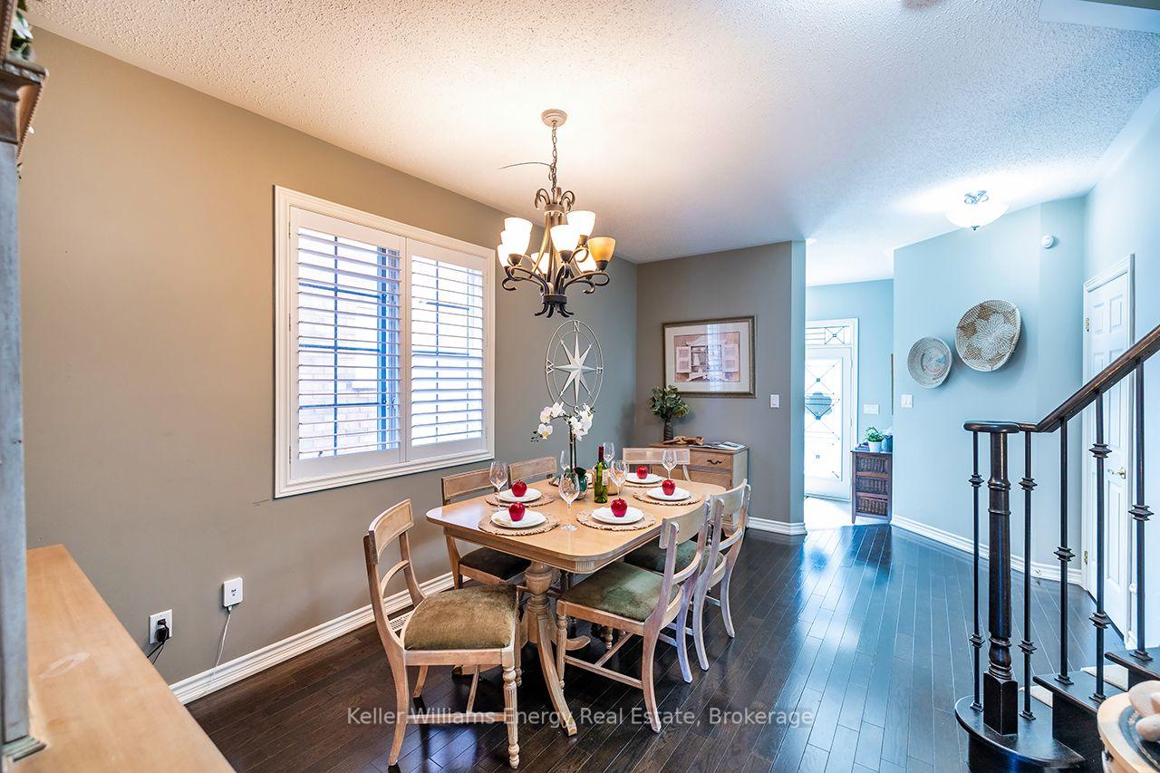 Photo 6 of 409 Harris Street, Whitby, Downtown Whitby — HOMEH