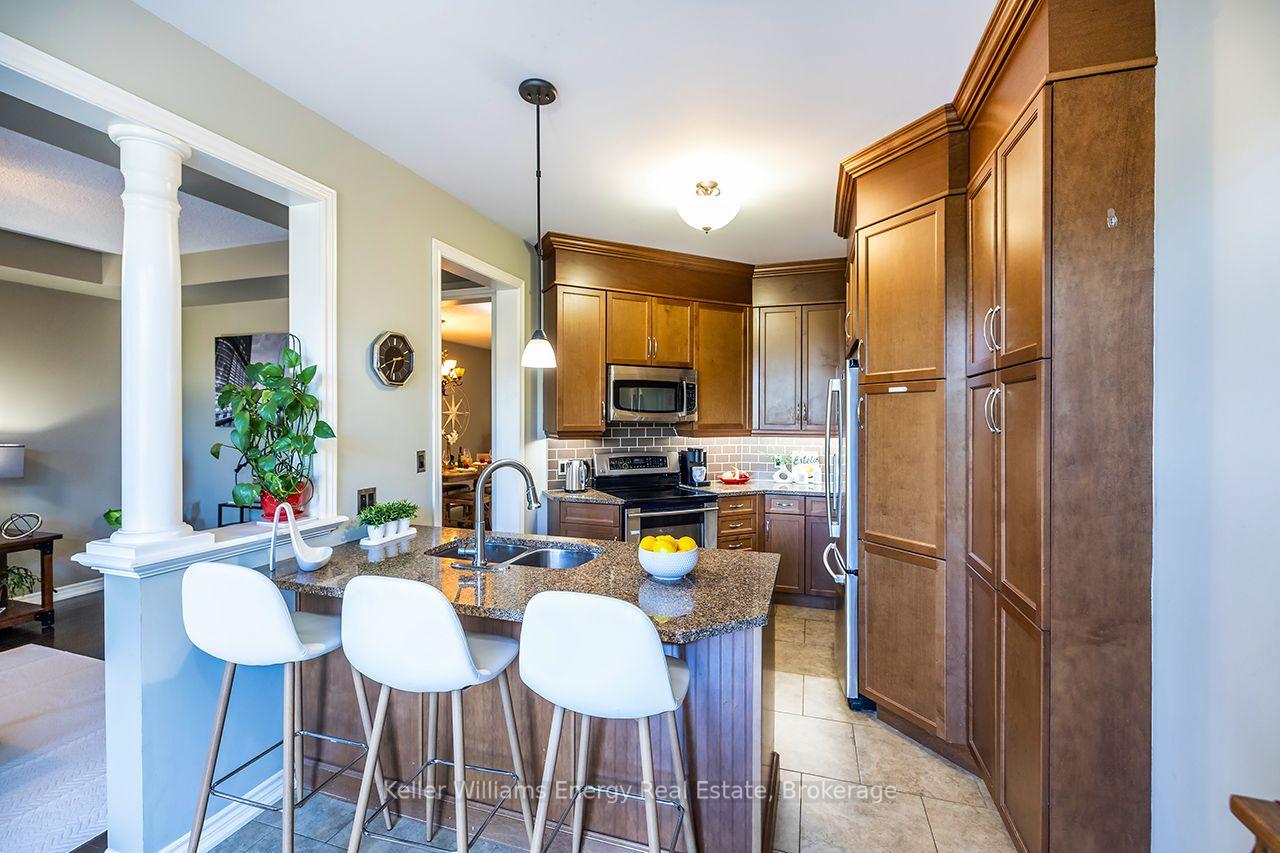 Photo 19 of 409 Harris Street, Whitby, Downtown Whitby — HOMEH