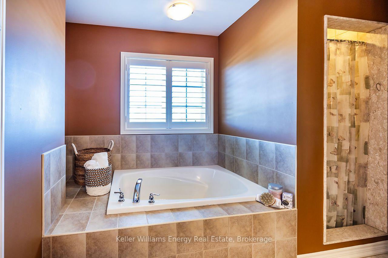 Photo 26 of 409 Harris Street, Whitby, Downtown Whitby — HOMEH