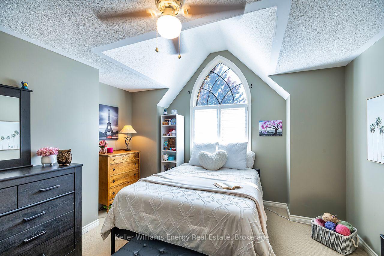 Photo 31 of 409 Harris Street, Whitby, Downtown Whitby — HOMEH