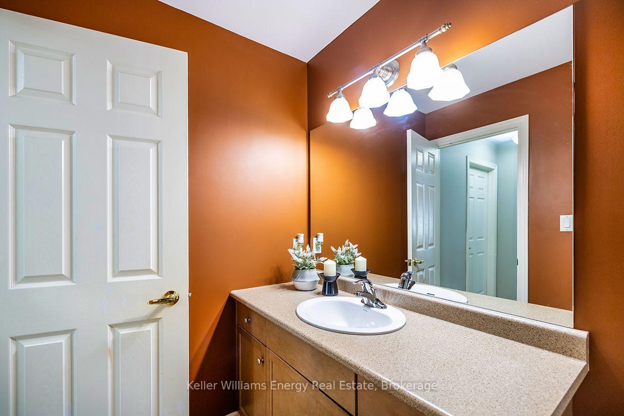 Photo 33 of 409 Harris Street, Whitby, Downtown Whitby — HOMEH