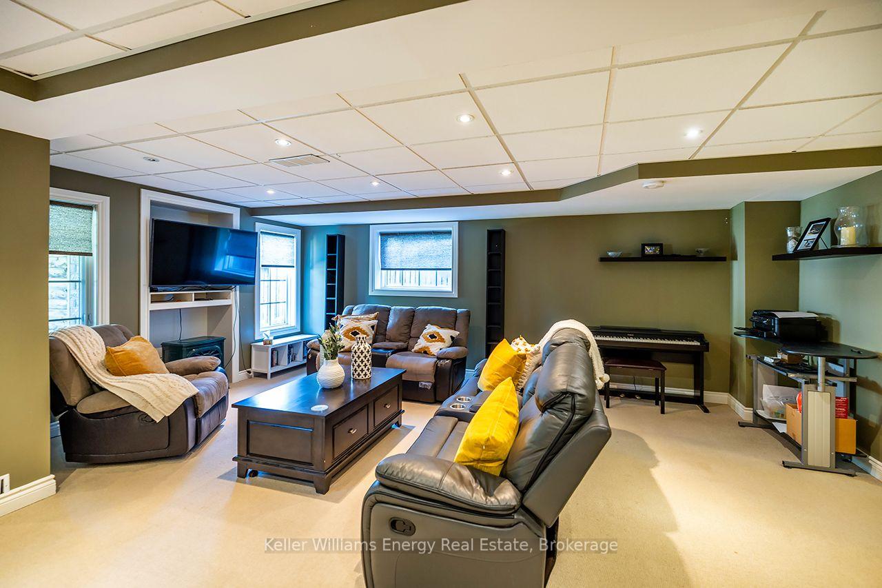 Photo 34 of 409 Harris Street, Whitby, Downtown Whitby — HOMEH