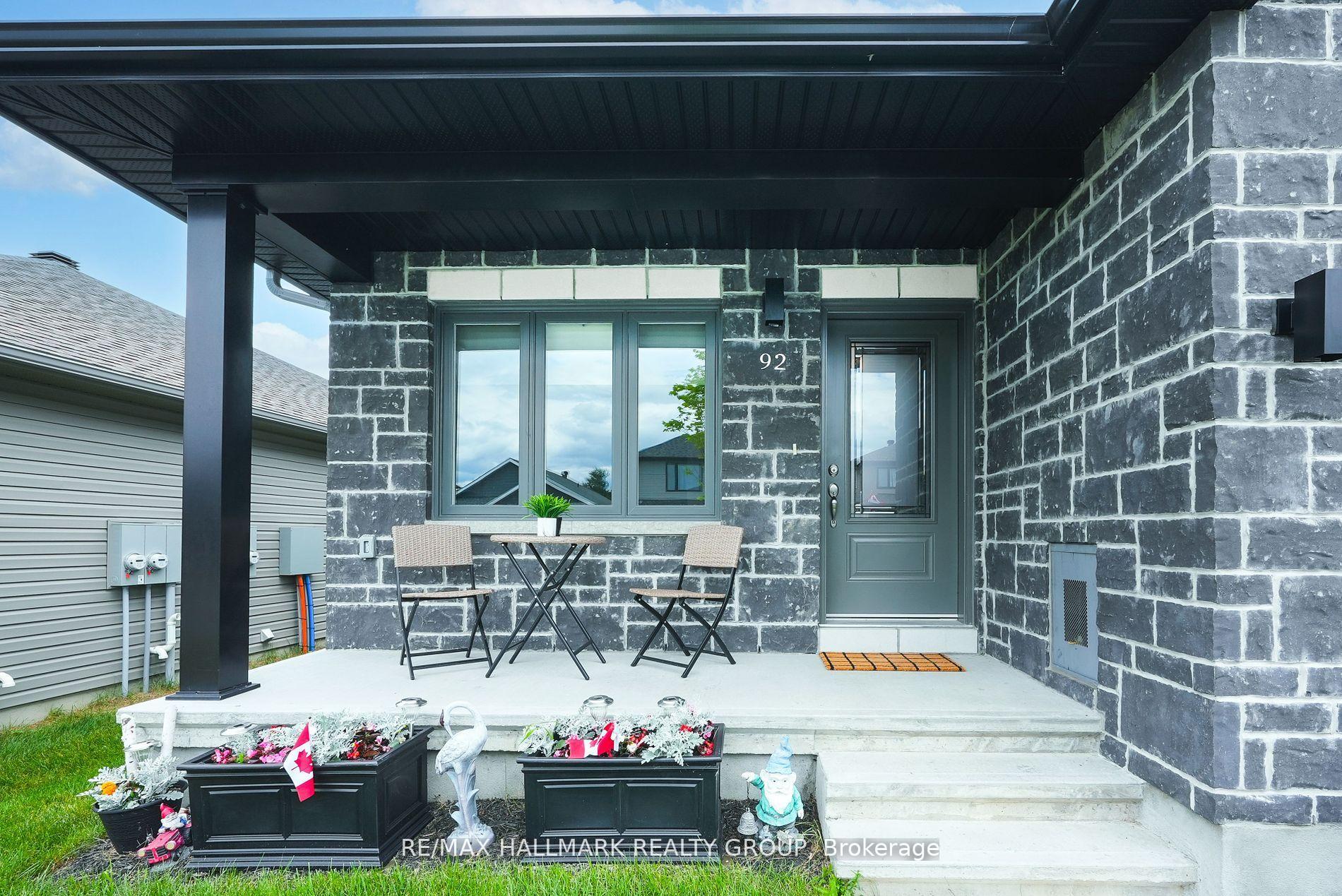 Photo 2 of 92 Seabert Drive, Arnprior, Arnprior — HOMEH