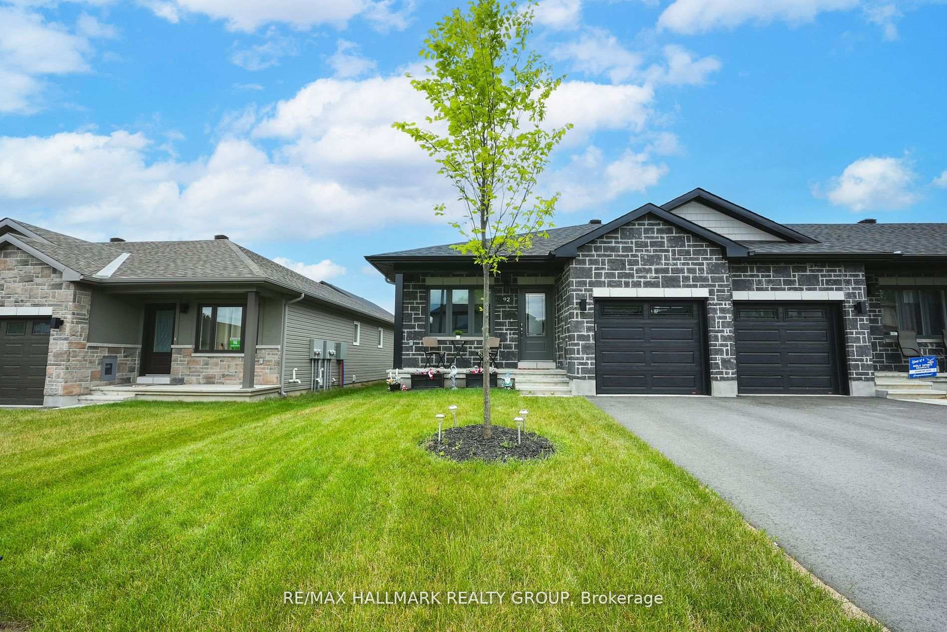Photo 3 of 92 Seabert Drive, Arnprior, Arnprior — HOMEH