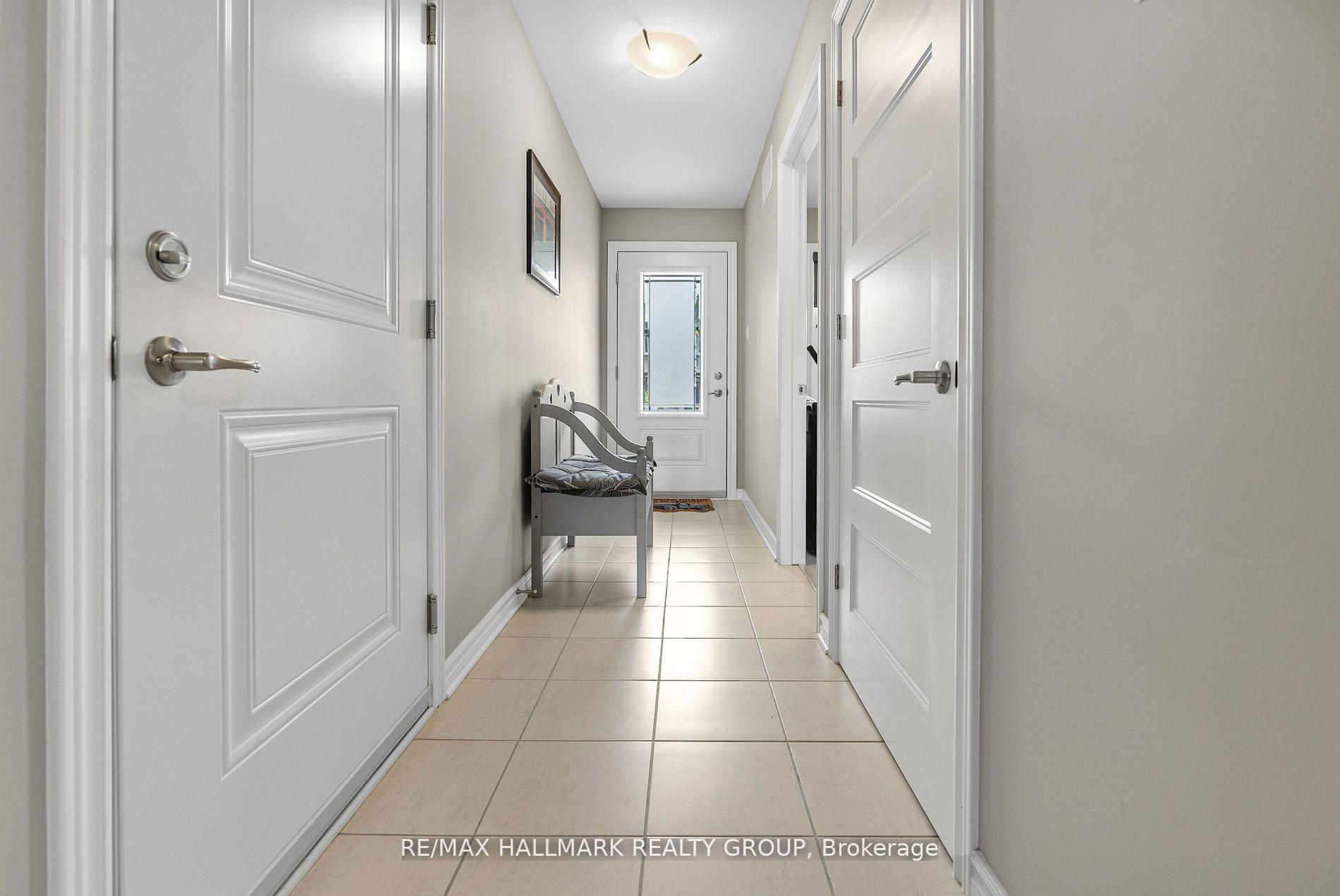 Photo 4 of 92 Seabert Drive, Arnprior, Arnprior — HOMEH