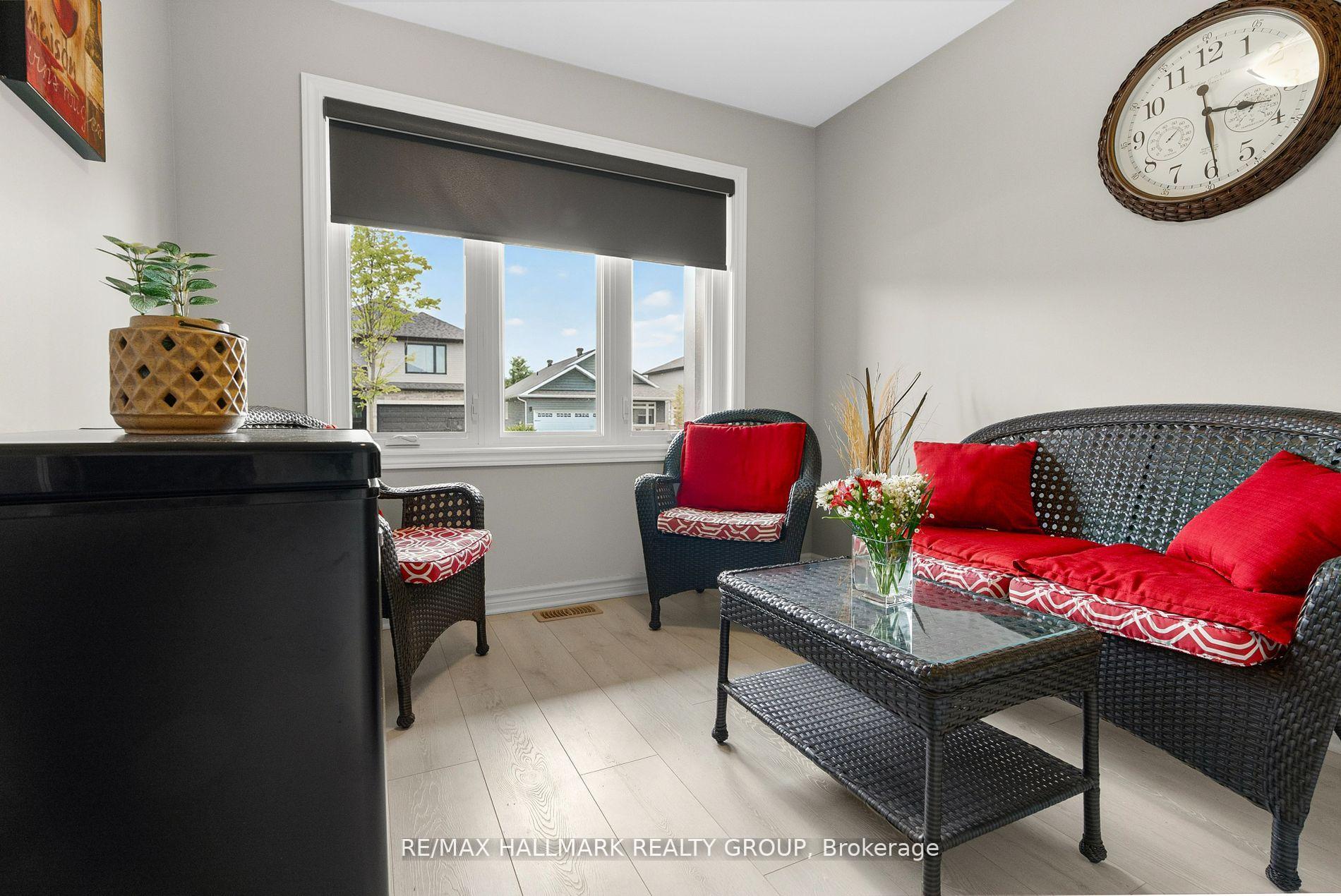 Photo 5 of 92 Seabert Drive, Arnprior, Arnprior — HOMEH