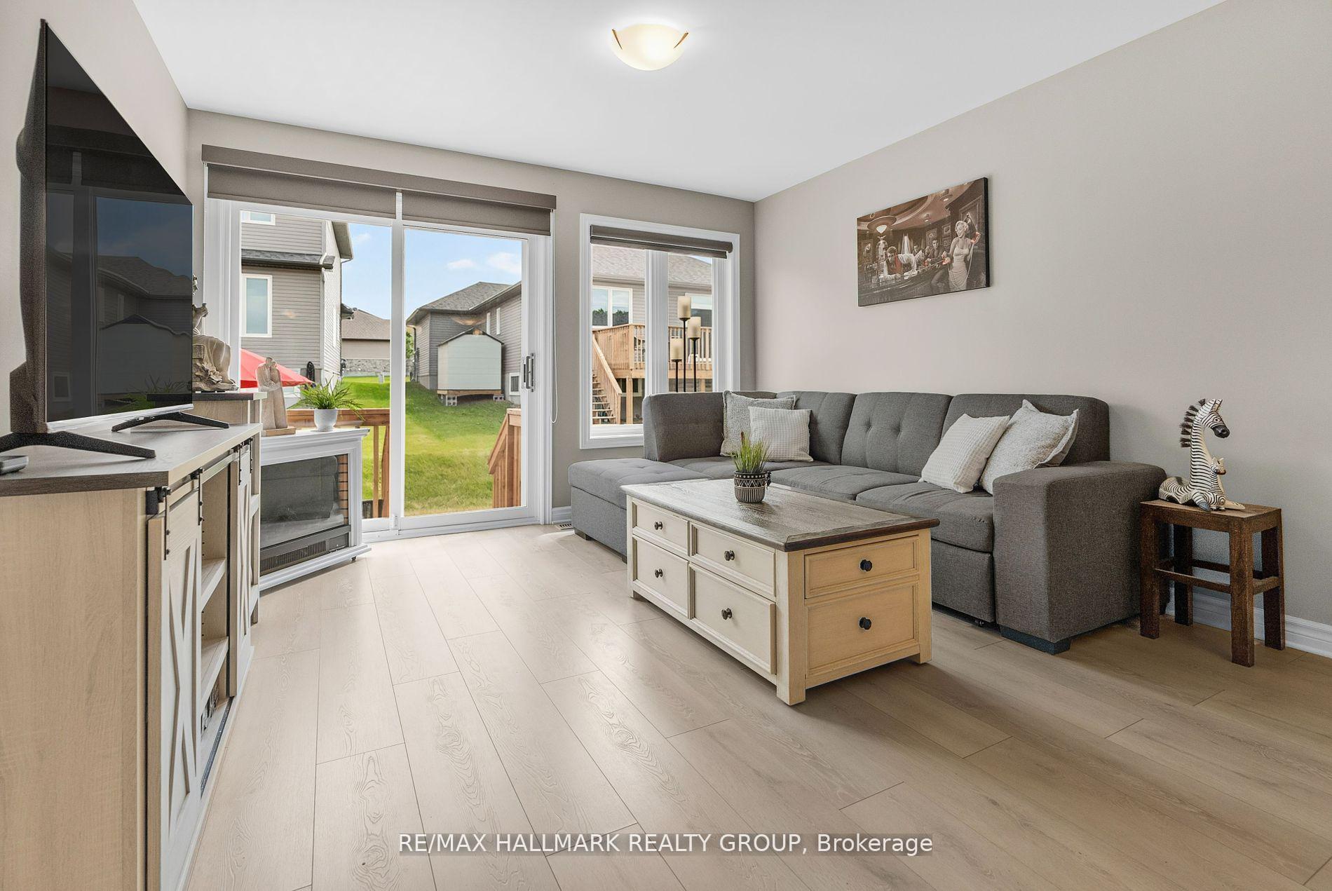 Photo 14 of 92 Seabert Drive, Arnprior, Arnprior — HOMEH