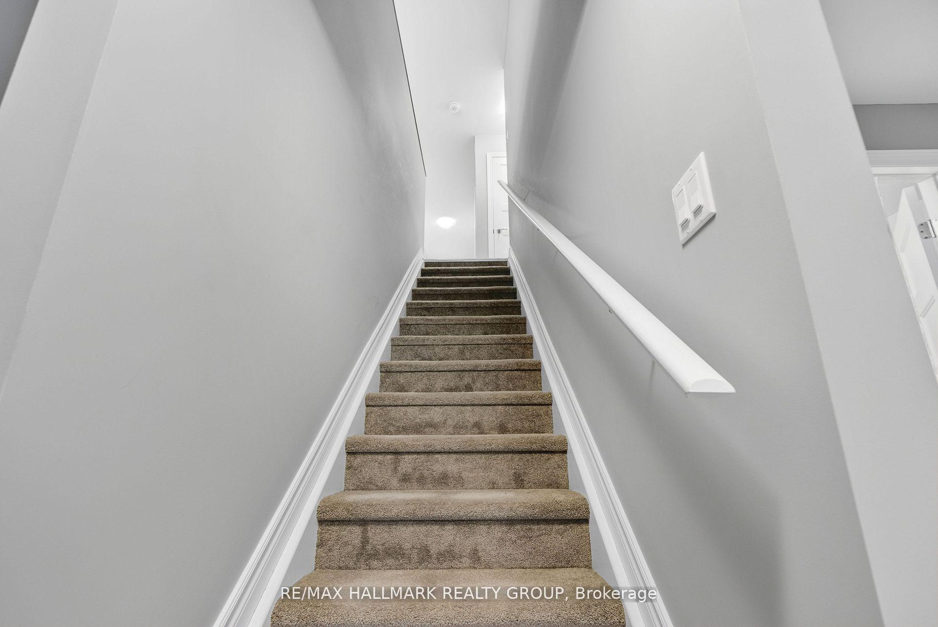 Photo 20 of 92 Seabert Drive, Arnprior, Arnprior — HOMEH