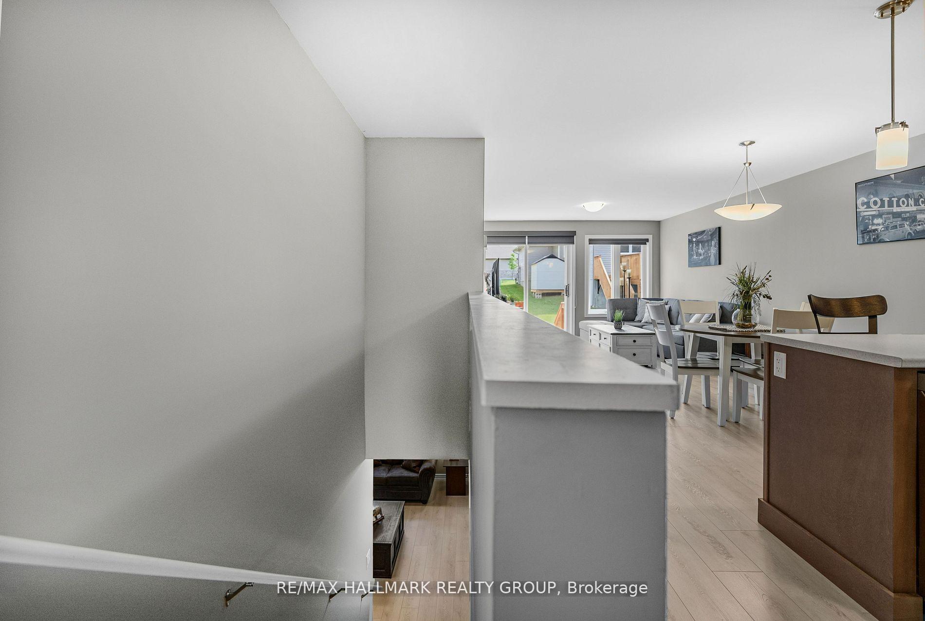 Photo 21 of 92 Seabert Drive, Arnprior, Arnprior — HOMEH