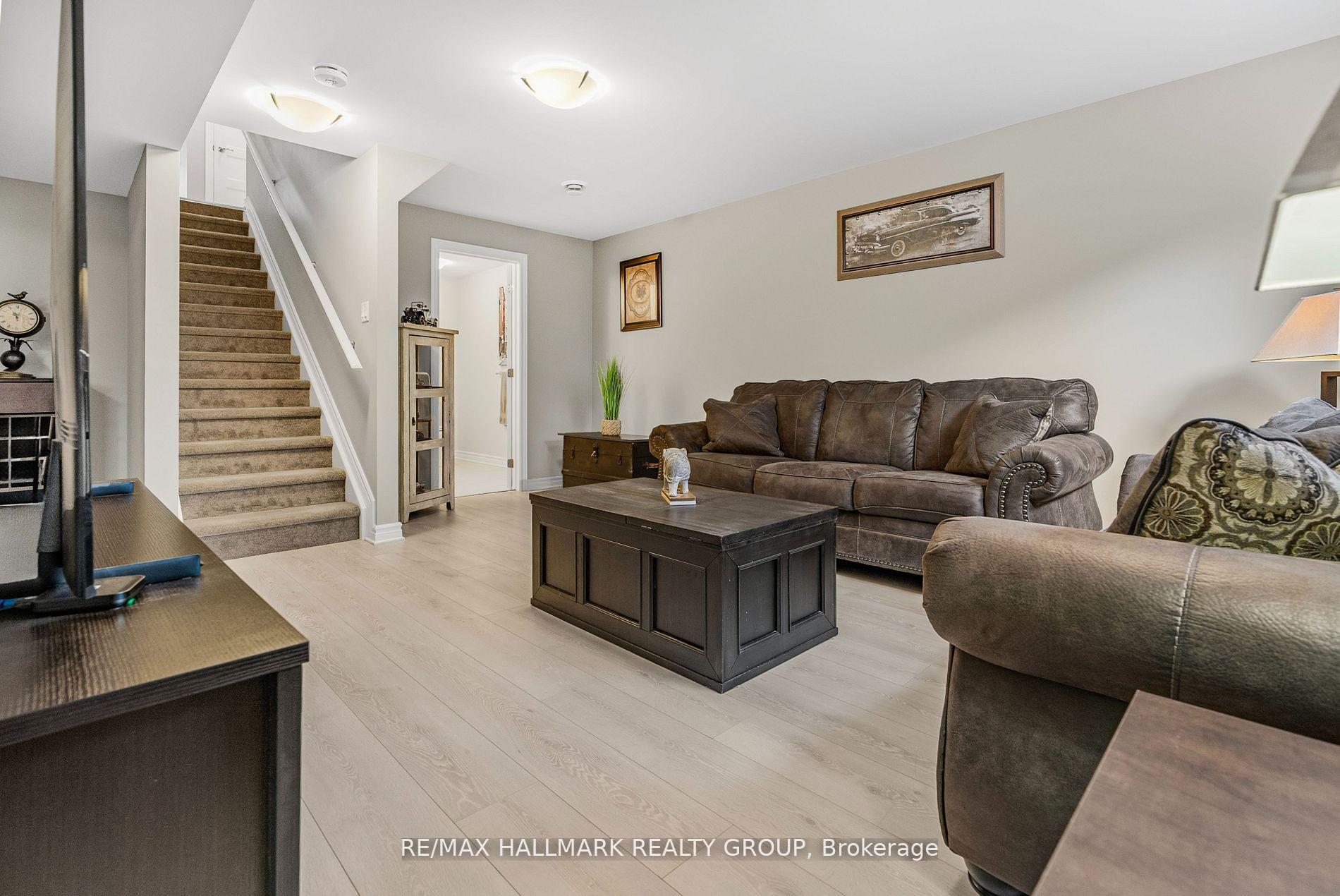 Photo 22 of 92 Seabert Drive, Arnprior, Arnprior — HOMEH