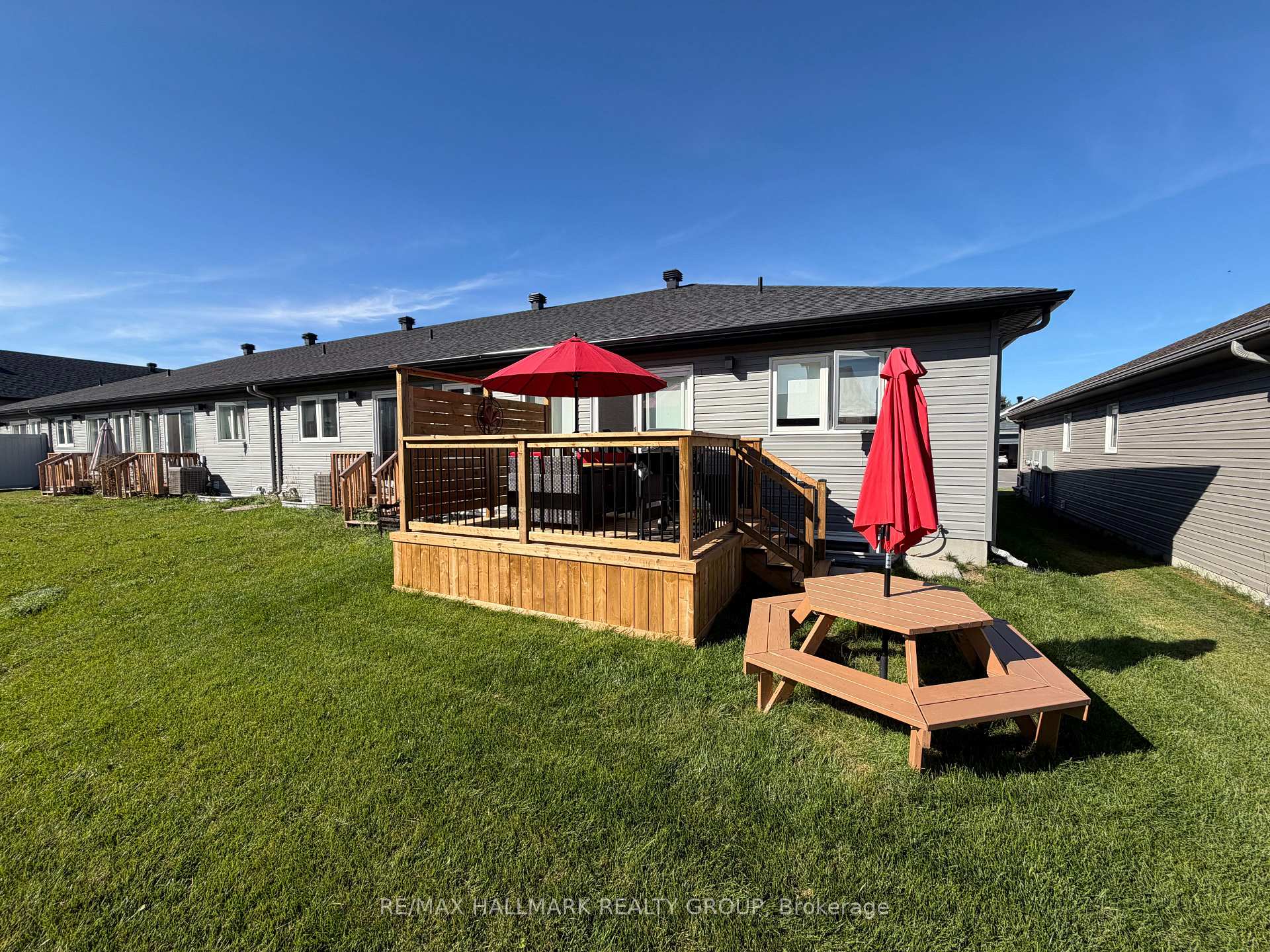 Photo 31 of 92 Seabert Drive, Arnprior, Arnprior — HOMEH