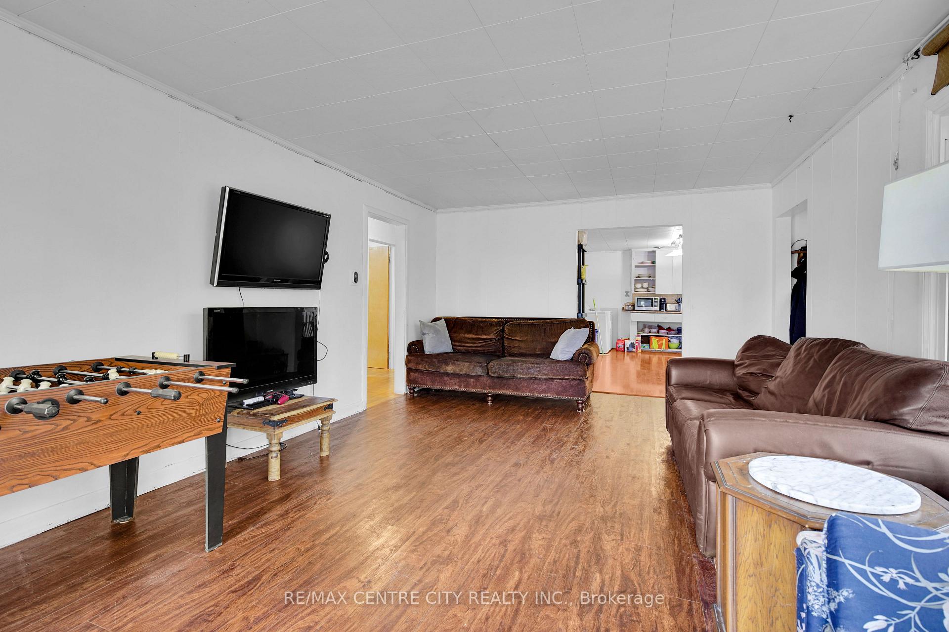 Photo 9 of 2 Saunby Street, London, North K — HOMEH