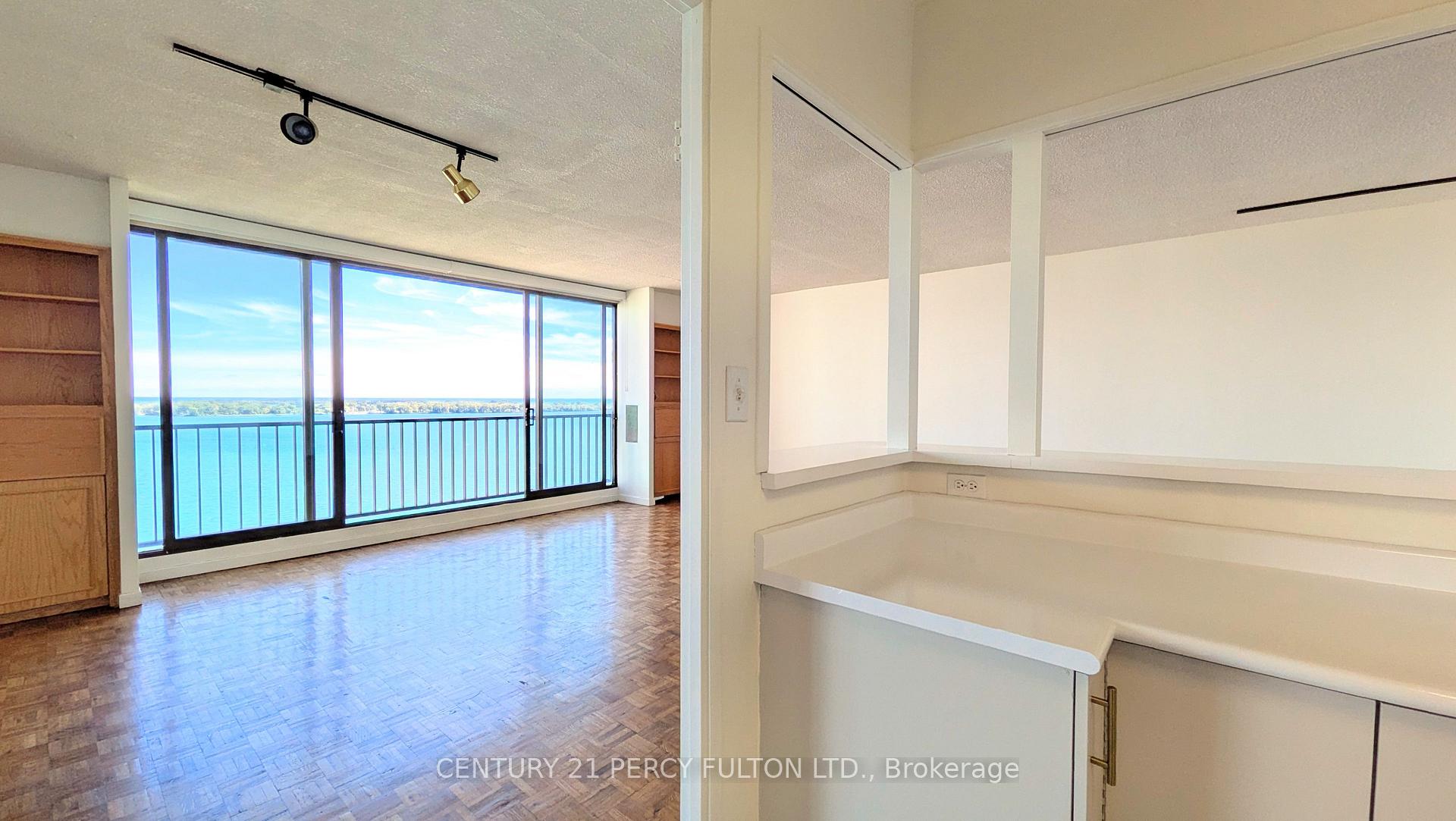 Photo 1 of Unit 1823, 33 Harbour Square, Toronto, Waterfront Communities — HOMEH