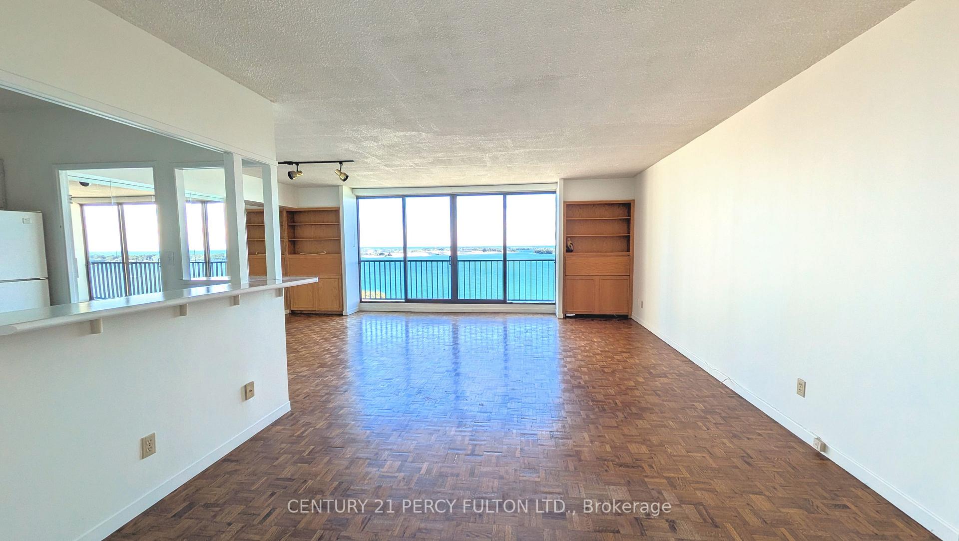 Photo 3 of Unit 1823, 33 Harbour Square, Toronto, Waterfront Communities — HOMEH