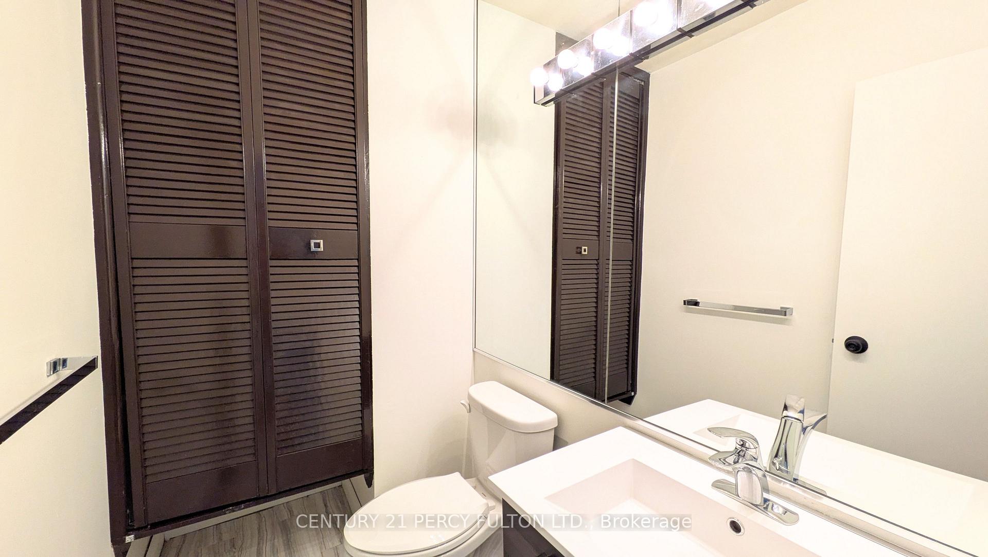 Photo 9 of Unit 1823, 33 Harbour Square, Toronto, Waterfront Communities — HOMEH