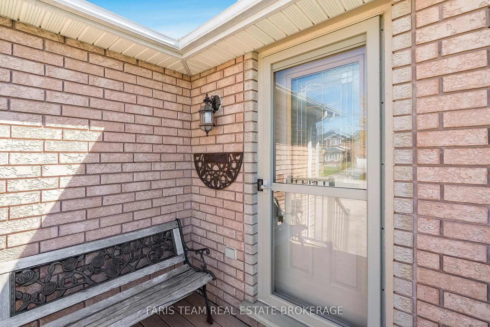Photo 5 of 57 Wessenger Drive, Barrie, Holly — HOMEH
