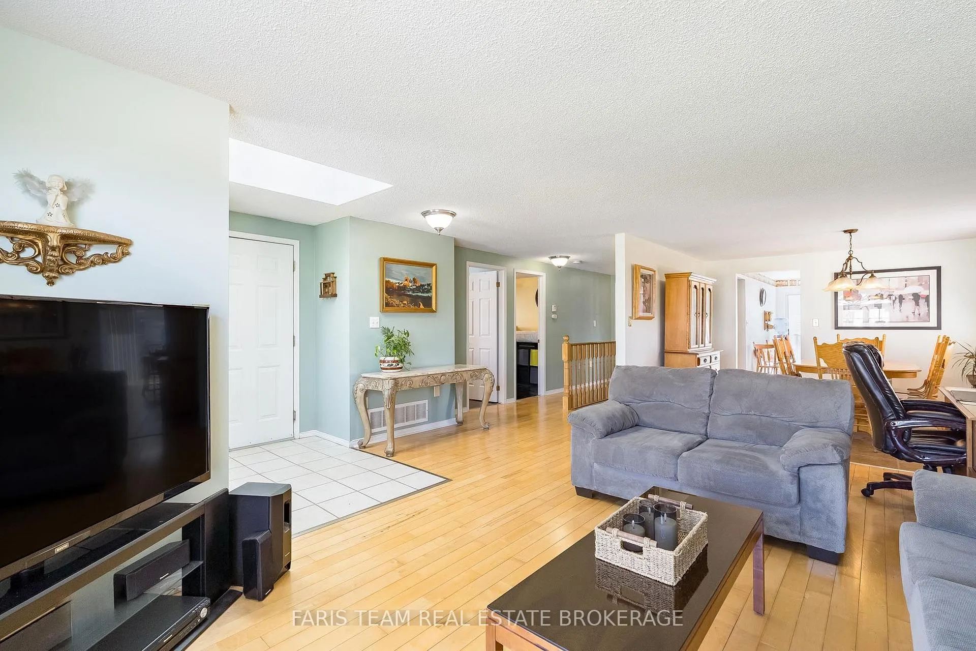Photo 15 of 57 Wessenger Drive, Barrie, Holly — HOMEH