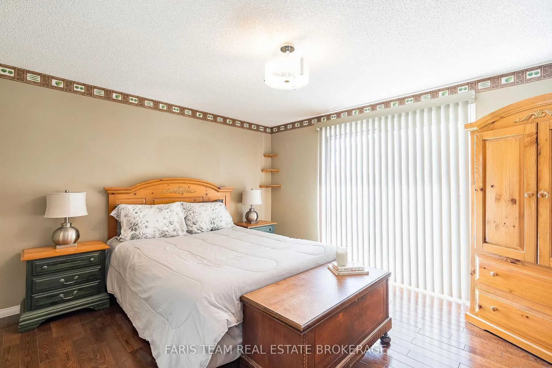 Photo 16 of 57 Wessenger Drive, Barrie, Holly — HOMEH
