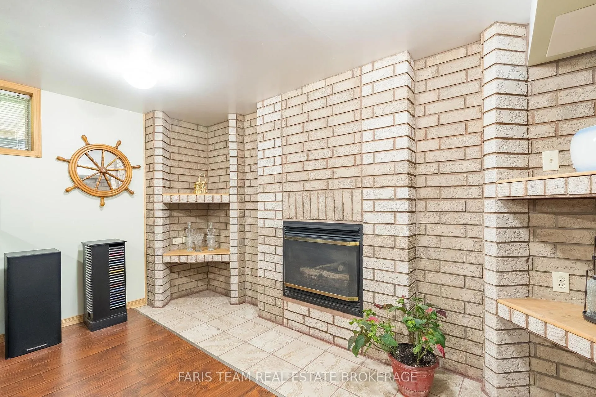 Photo 23 of 57 Wessenger Drive, Barrie, Holly — HOMEH