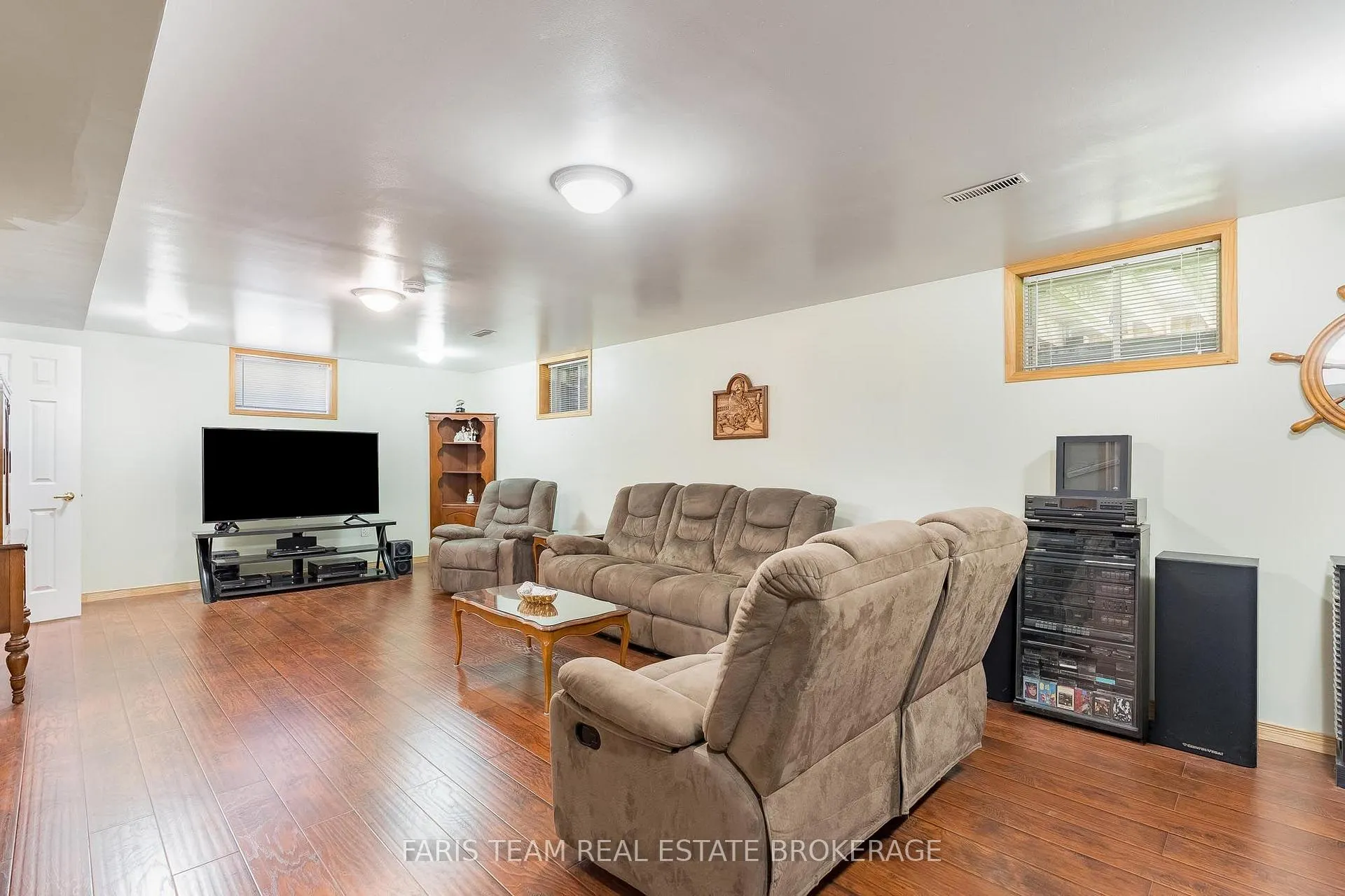 Photo 24 of 57 Wessenger Drive, Barrie, Holly — HOMEH