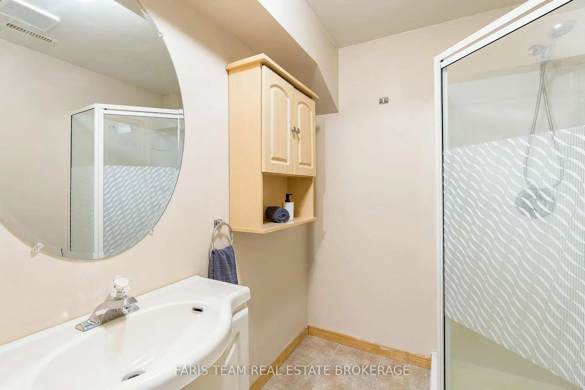 Photo 32 of 57 Wessenger Drive, Barrie, Holly — HOMEH