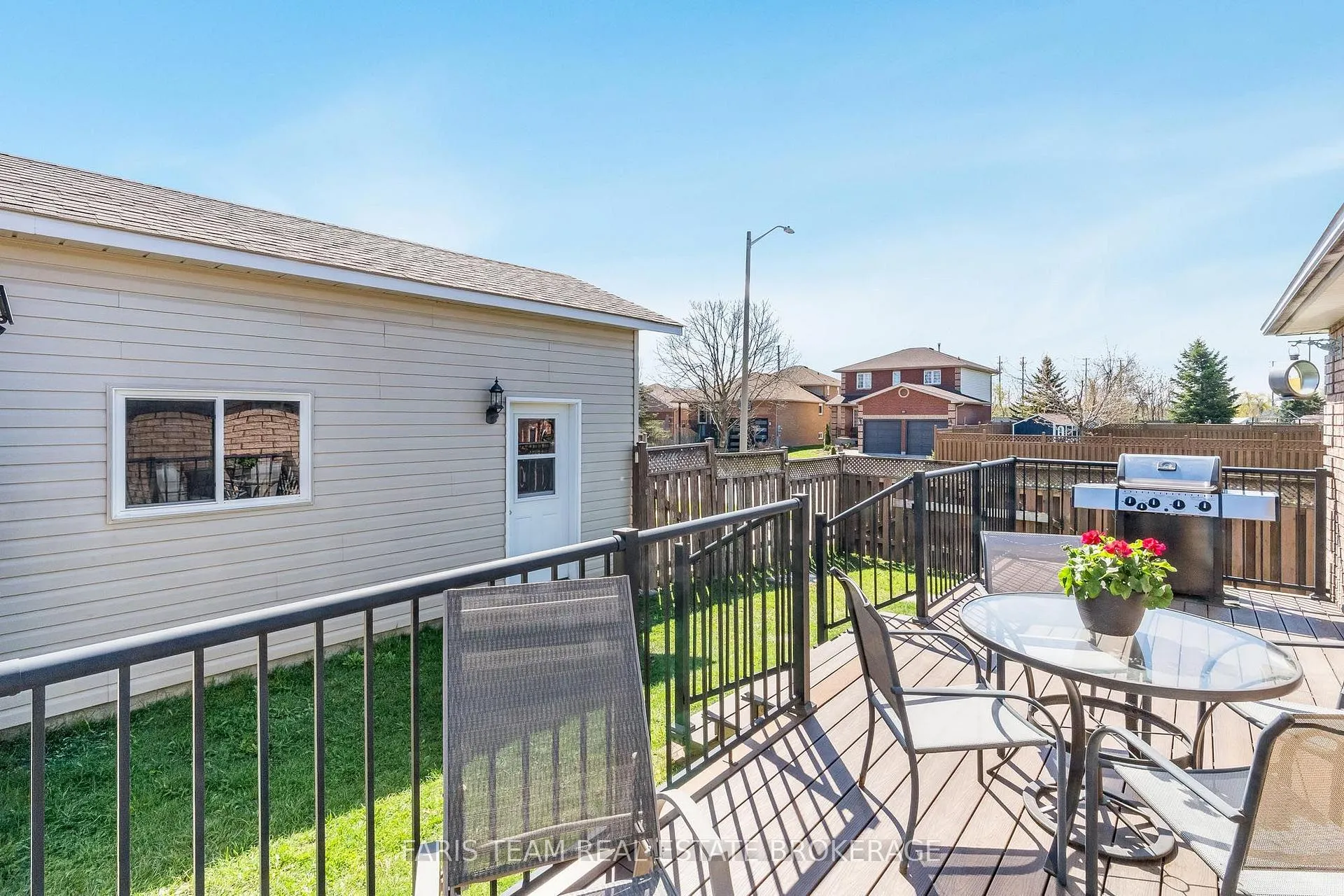 Photo 36 of 57 Wessenger Drive, Barrie, Holly — HOMEH