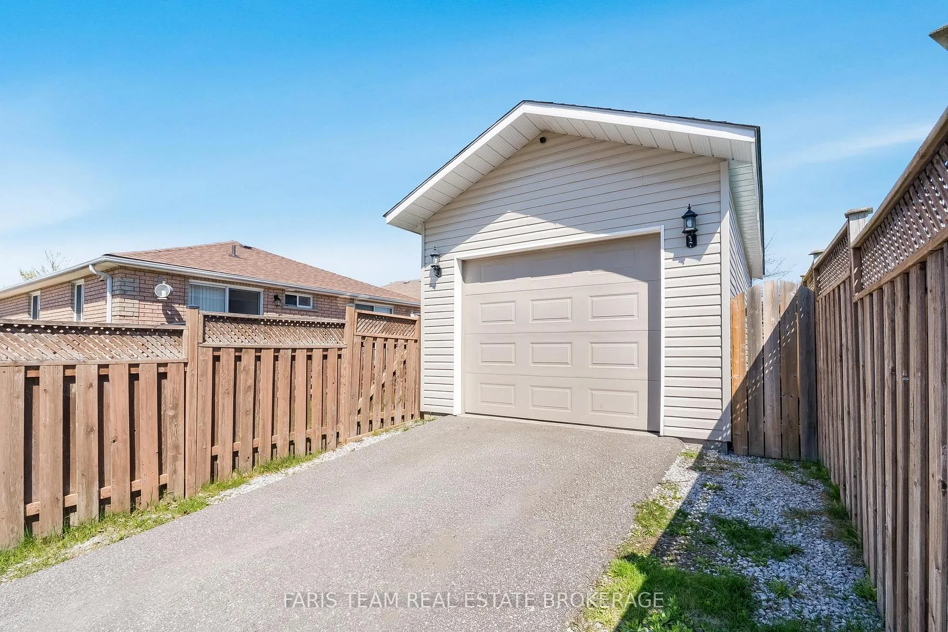 Photo 39 of 57 Wessenger Drive, Barrie, Holly — HOMEH