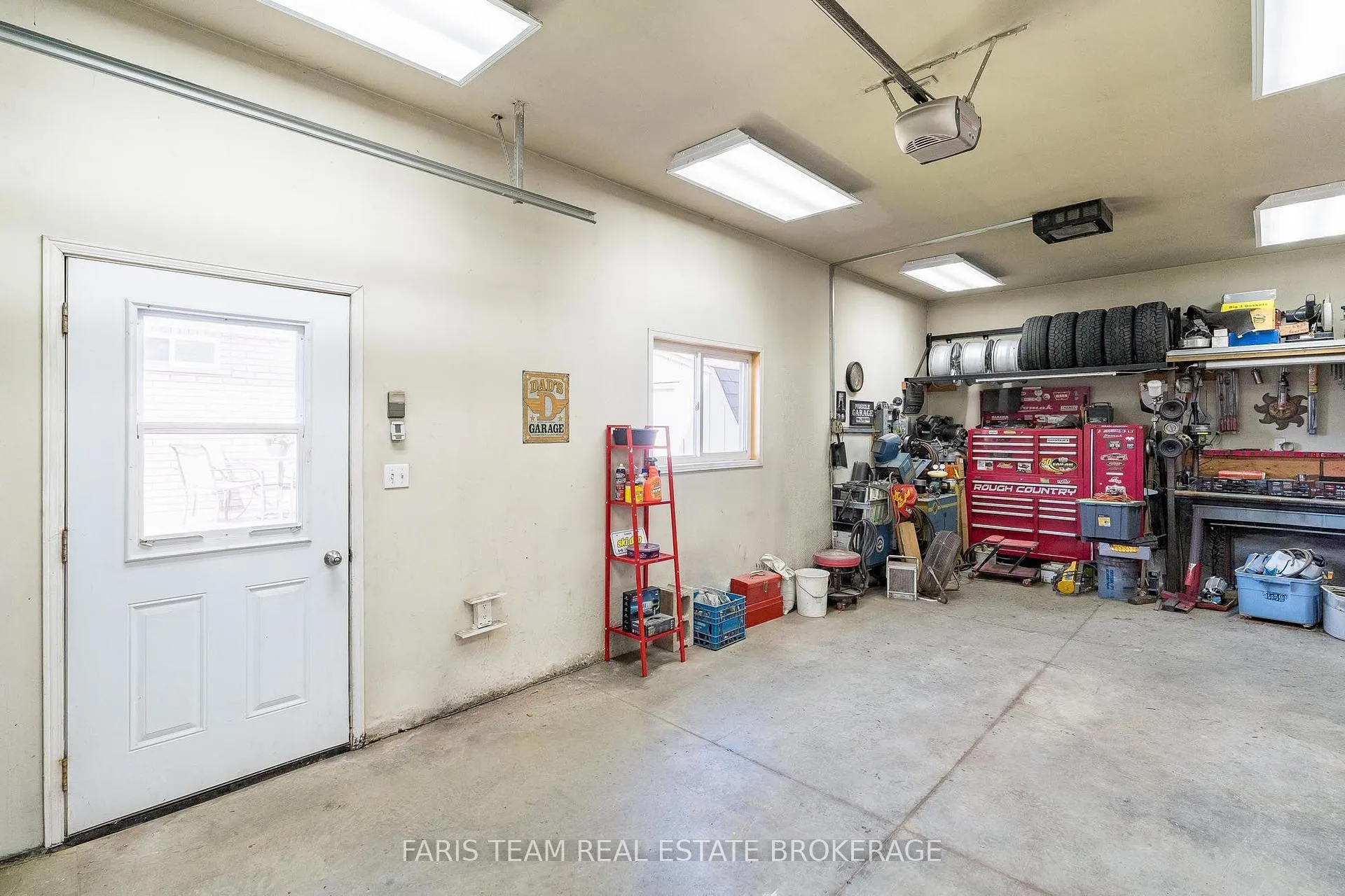 Photo 42 of 57 Wessenger Drive, Barrie, Holly — HOMEH