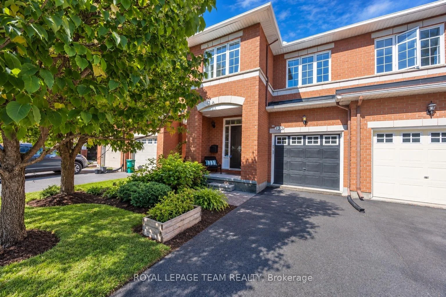 Photo 5 of 135 Gatespark Private, Ottawa, Kanata - Kanata Lakes/Heritage Hills — HOMEH