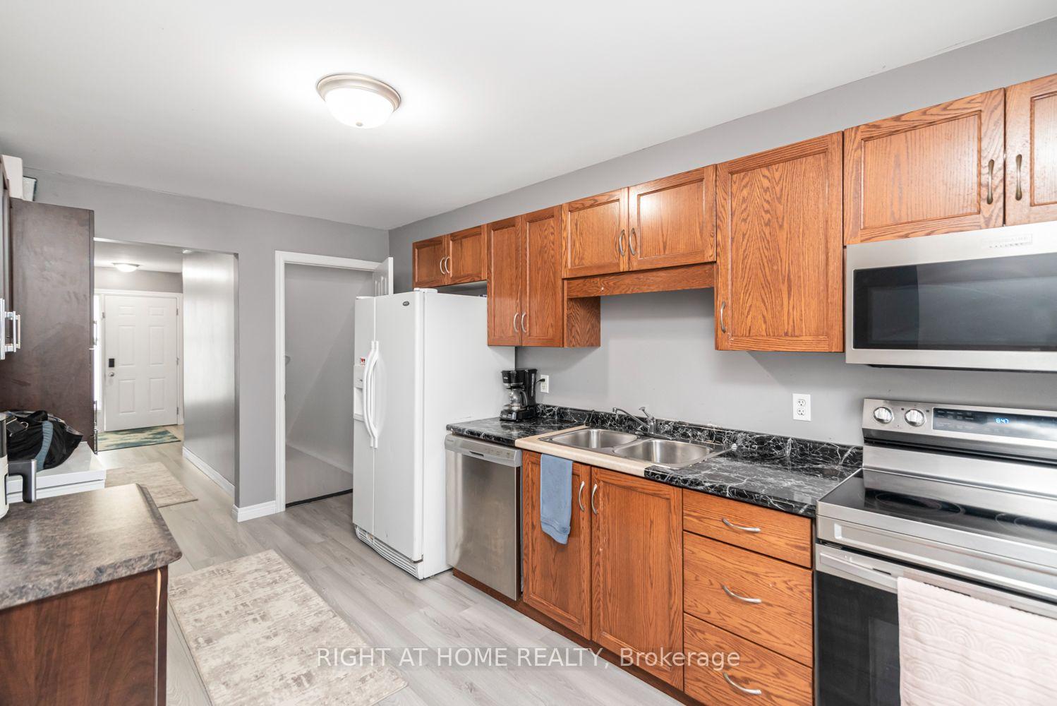 Photo 16 of 42 Saturn Road, Port Colborne, Main Street — HOMEH