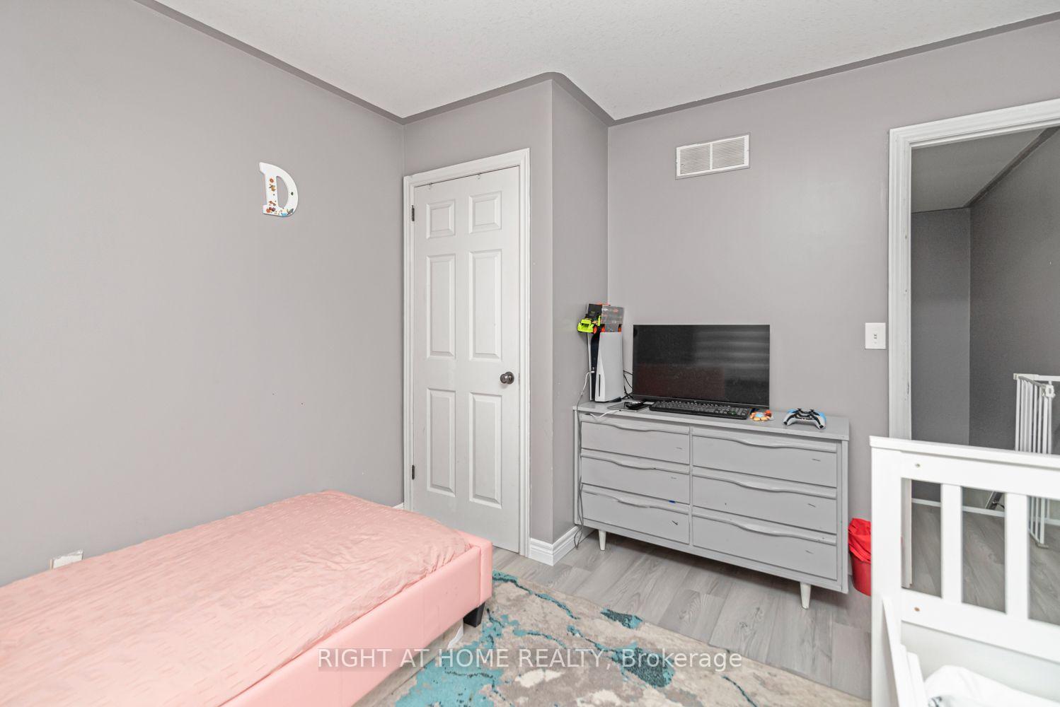 Photo 20 of 42 Saturn Road, Port Colborne, Main Street — HOMEH
