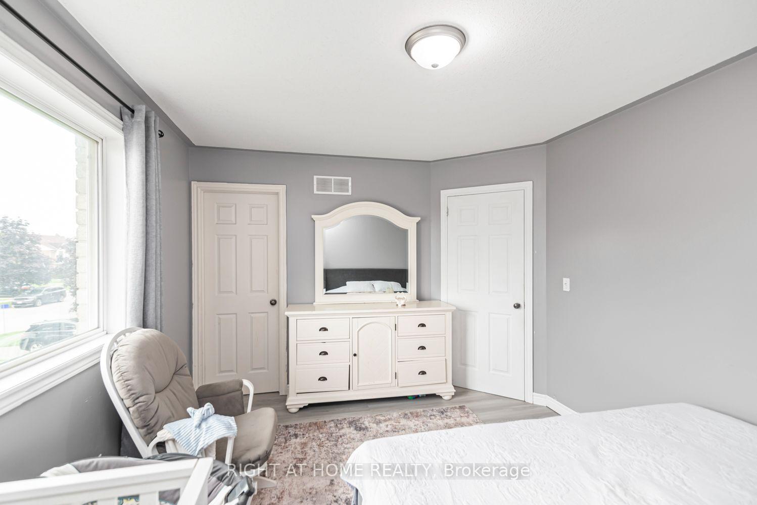 Photo 25 of 42 Saturn Road, Port Colborne, Main Street — HOMEH