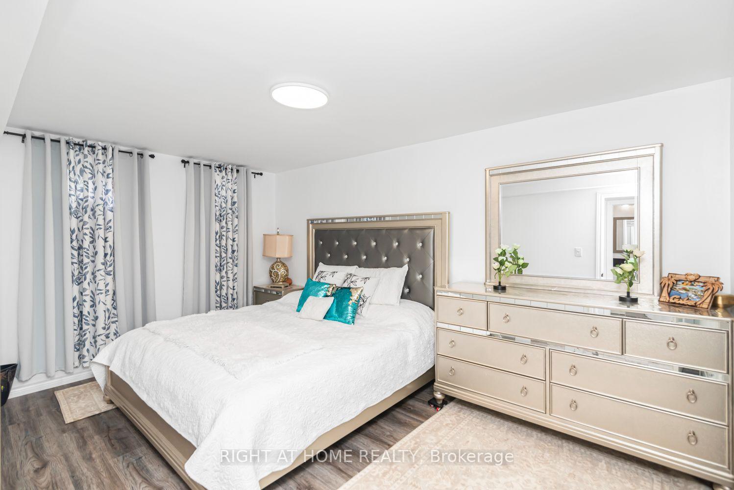 Photo 38 of 42 Saturn Road, Port Colborne, Main Street — HOMEH