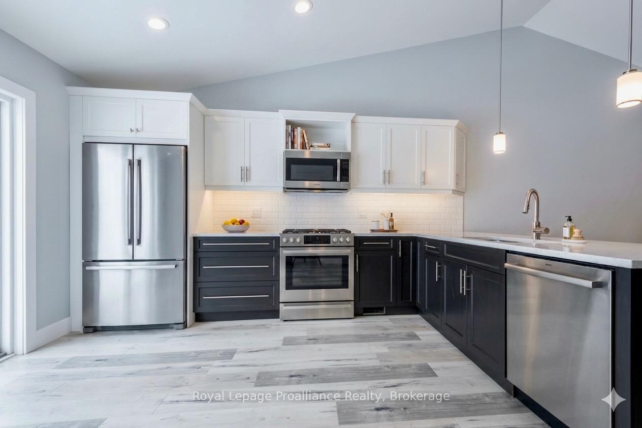 Photo 7 of 123 Farrington Crescent, Prince Edward County, Picton Ward — HOMEH