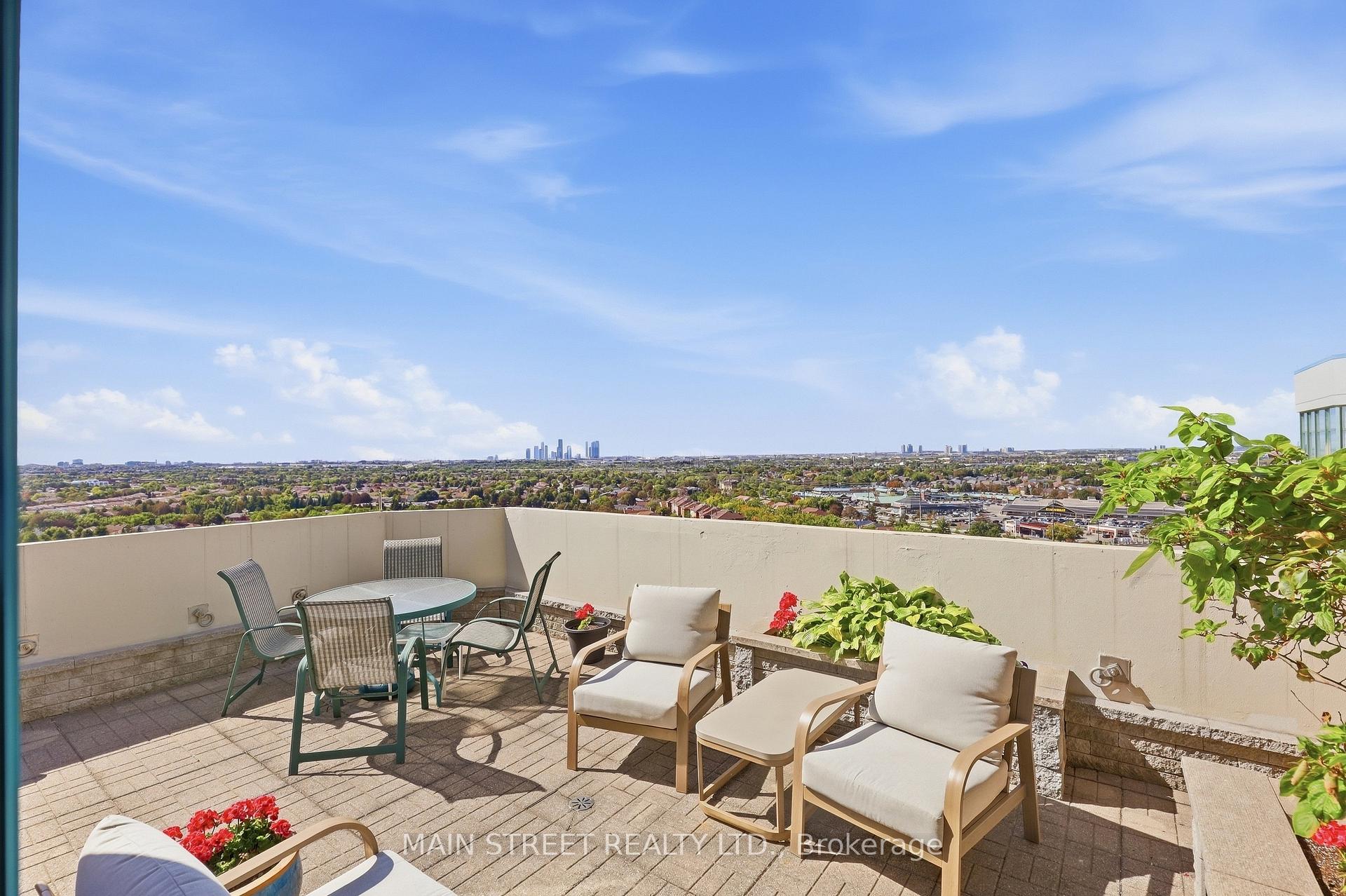 Photo 10 of Unit 1705, 110 Promenade Circle, Vaughan, Brownridge — HOMEH