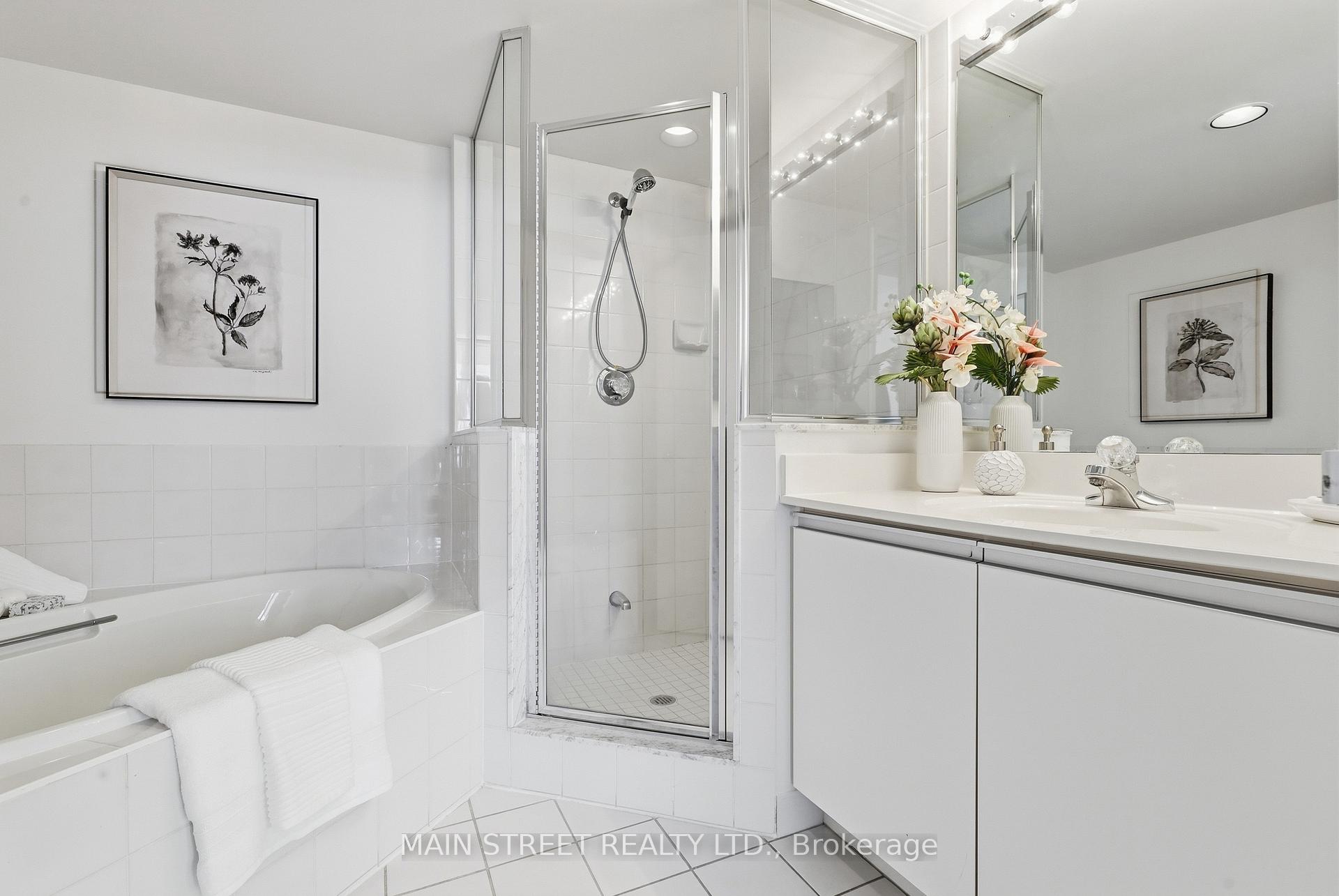 Photo 17 of Unit 1705, 110 Promenade Circle, Vaughan, Brownridge — HOMEH