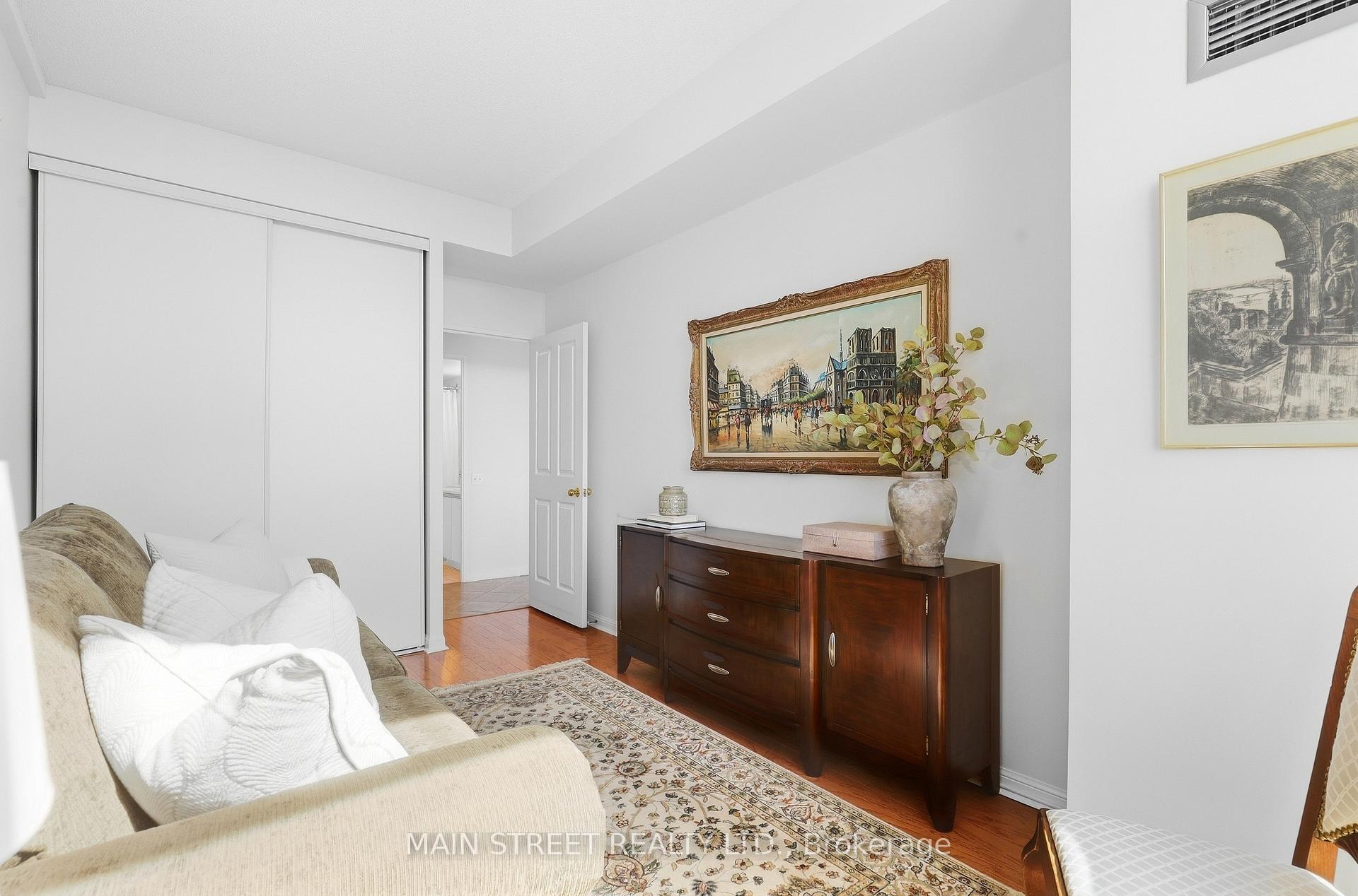 Photo 20 of Unit 1705, 110 Promenade Circle, Vaughan, Brownridge — HOMEH
