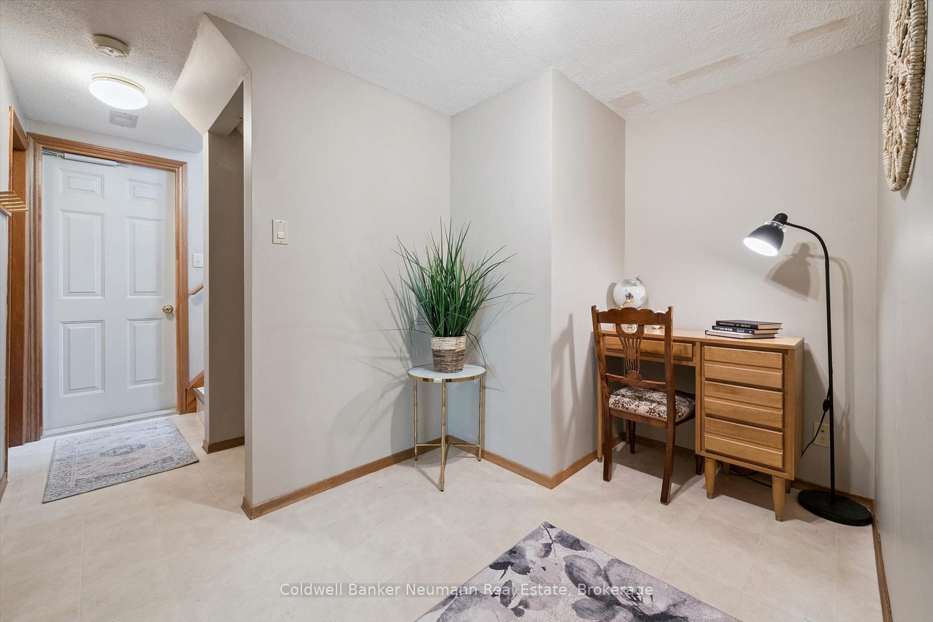 Photo 17 of 24 Briarlea Road, Guelph, Kortright West — HOMEH
