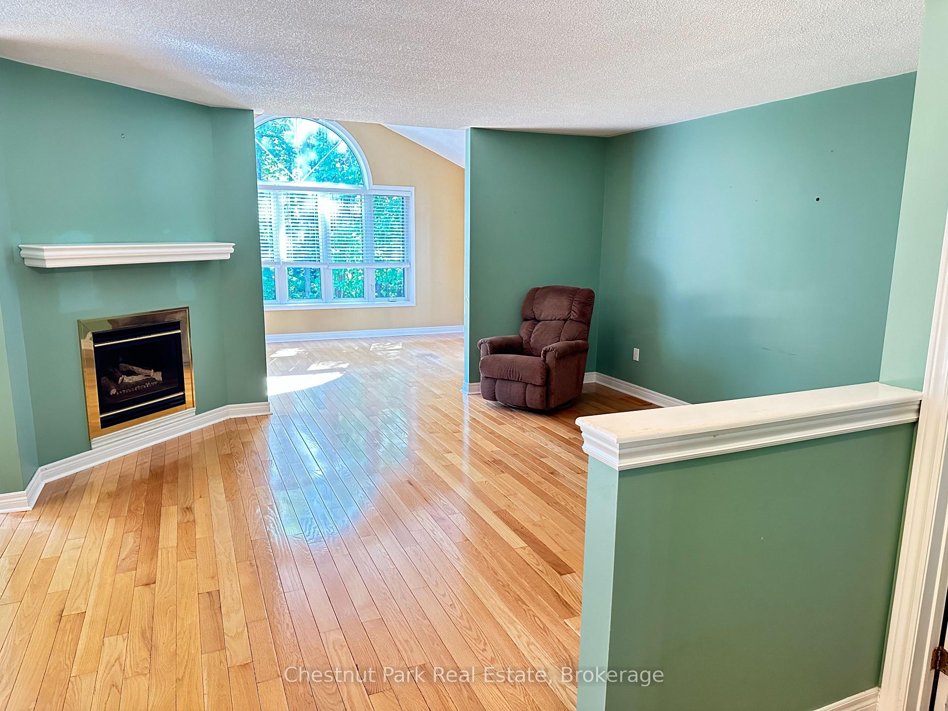 Photo 5 of 17 Stonehedge Close, Gravenhurst, Muskoka (S) — HOMEH