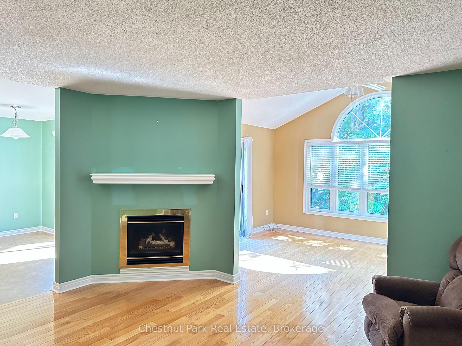 Photo 6 of 17 Stonehedge Close, Gravenhurst, Muskoka (S) — HOMEH